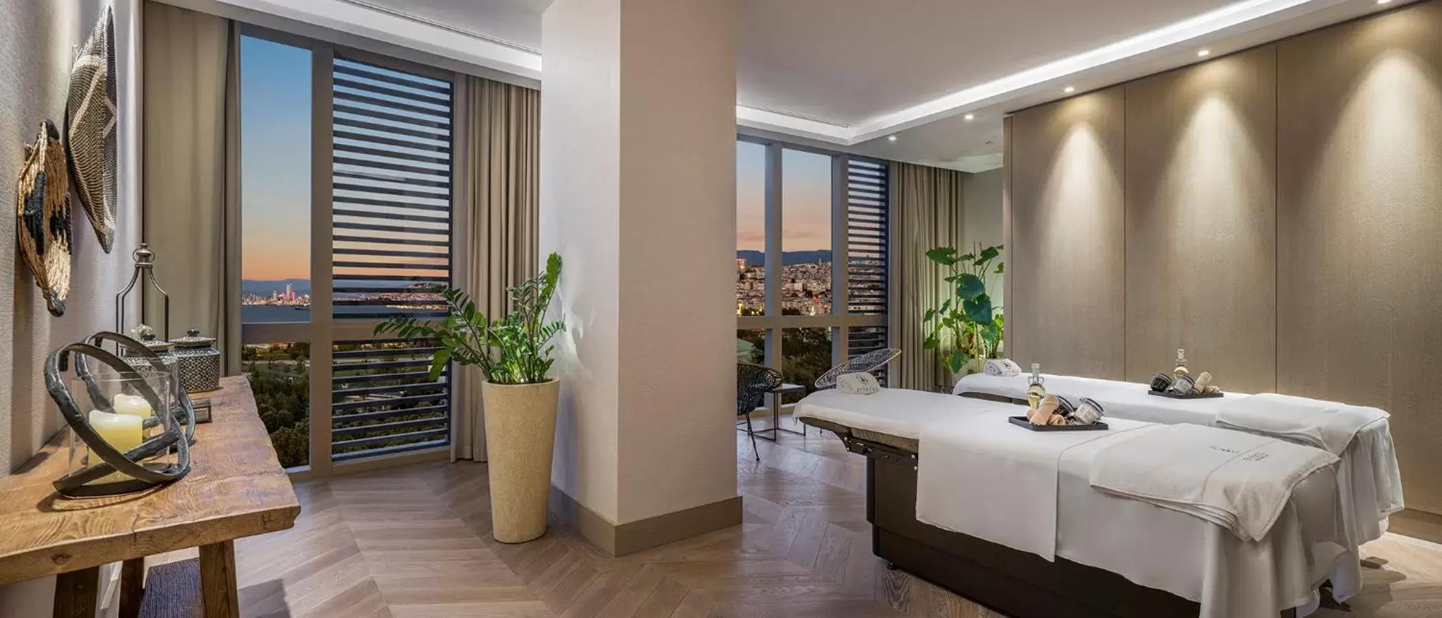 Spa and wellness centre/facilities, Bed in Hyatt Regency Izmir IstinyePark Spa and wellness centre/facilities, Bed in Hyatt Regency Izmir IstinyePark