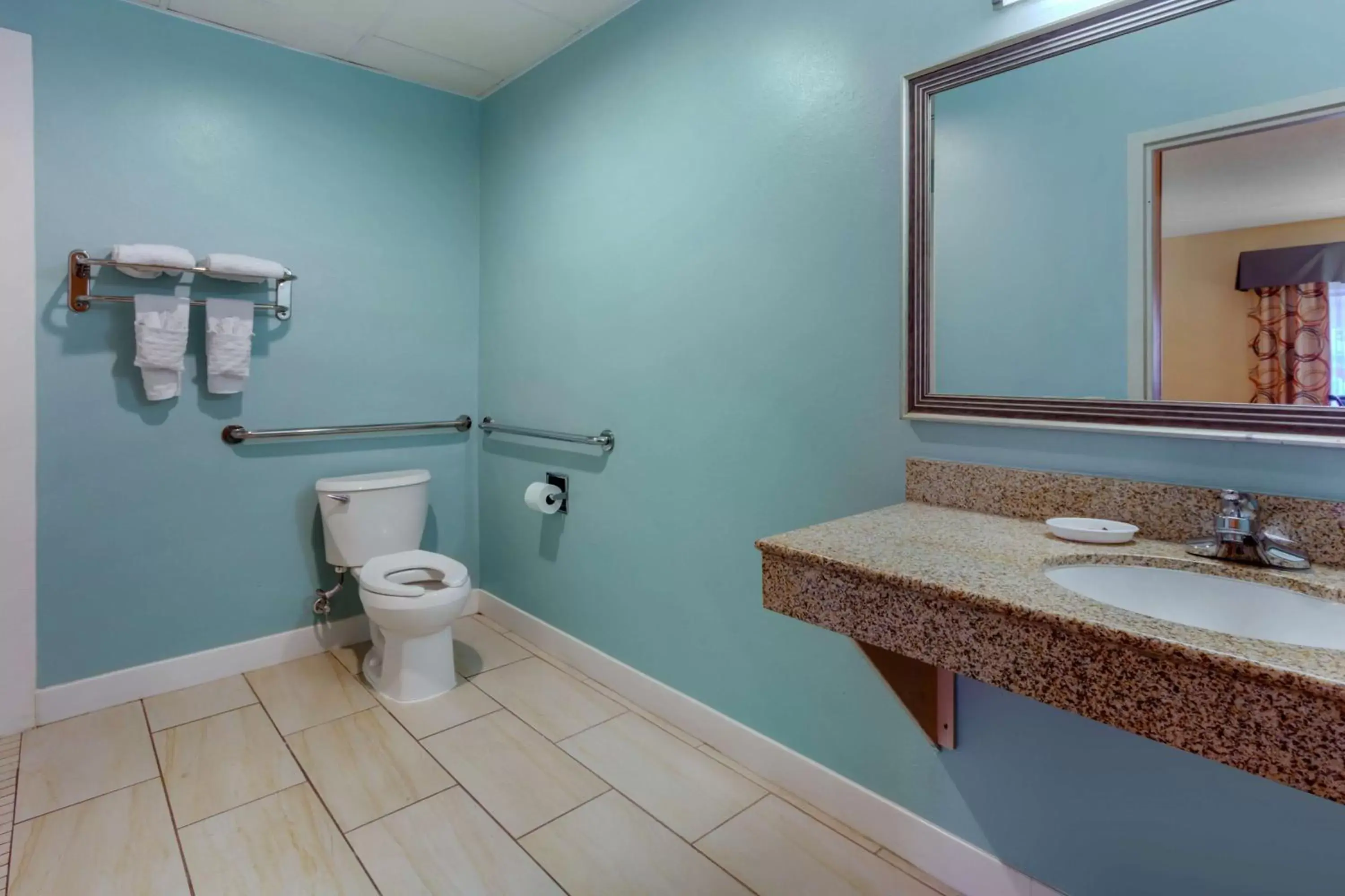 Bathroom in Best Western Plus Wilmington / Wrightsville Beach