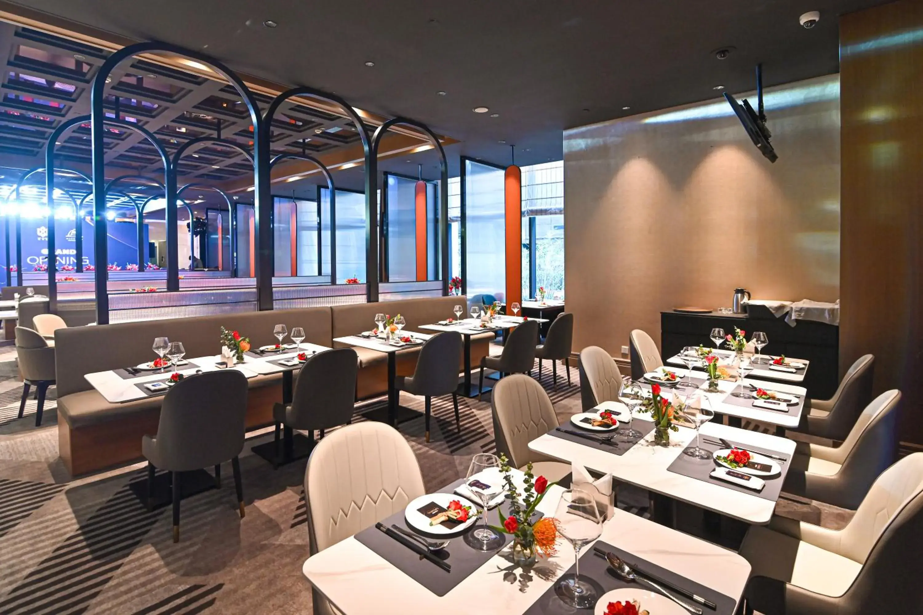 Restaurant/Places to Eat in Evergreen Laurel Hotel, Shanghai