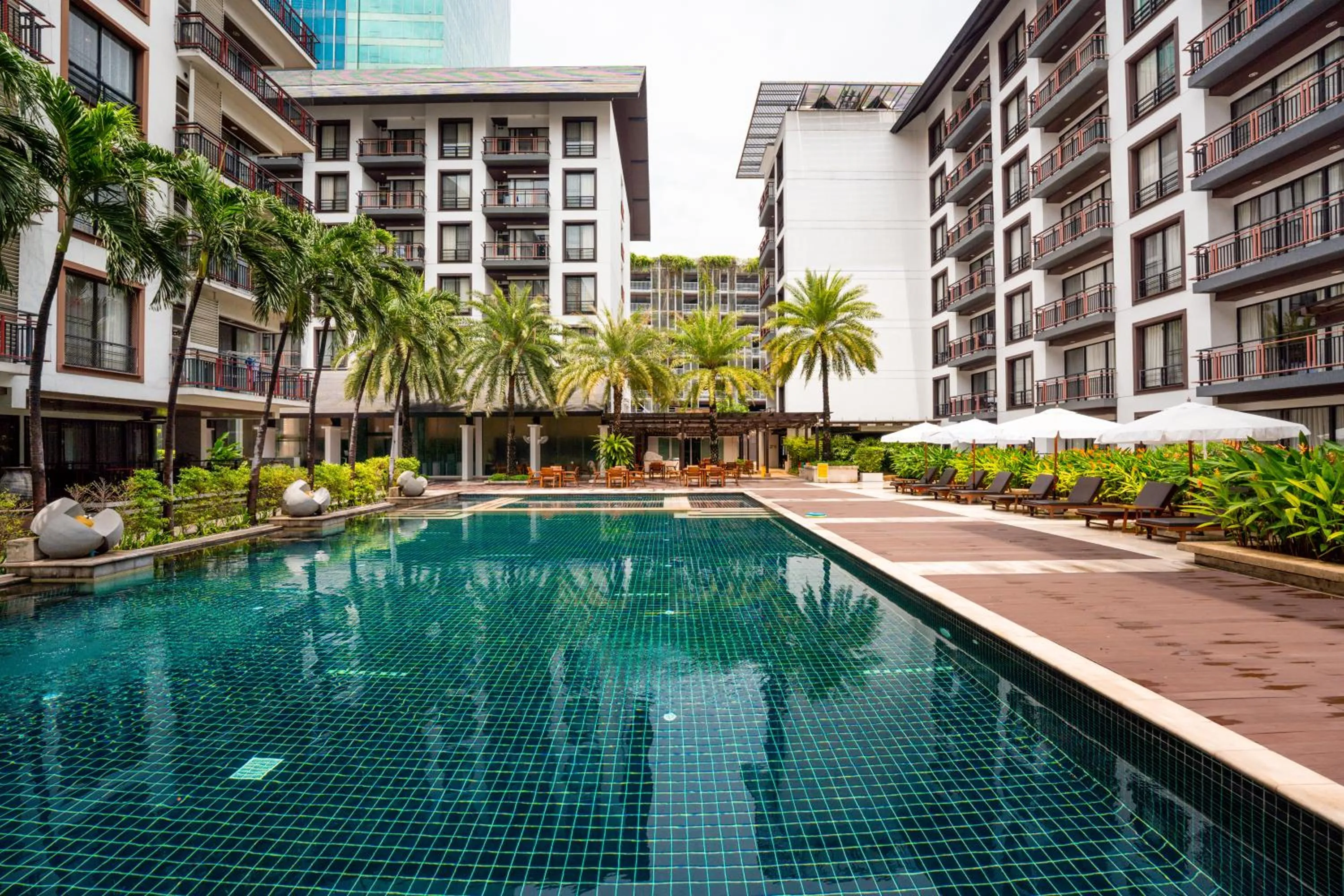 Swimming pool in Amanta Hotel & Residence Ratchada