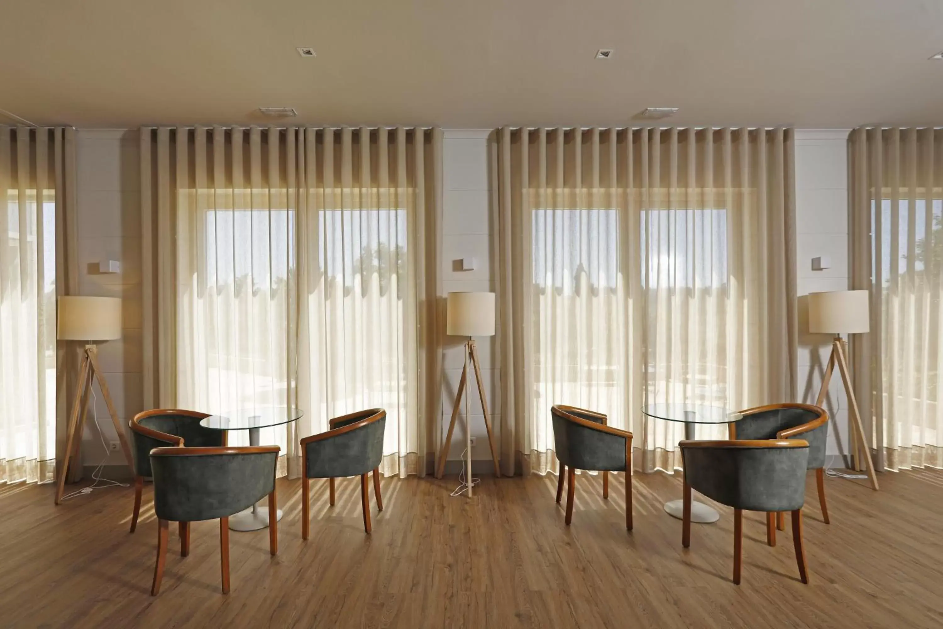 Lounge or bar in Montebelo Principe Perfeito Viseu Garden Hotel Lounge or bar in Montebelo Principe Perfeito Viseu Garden Hotel