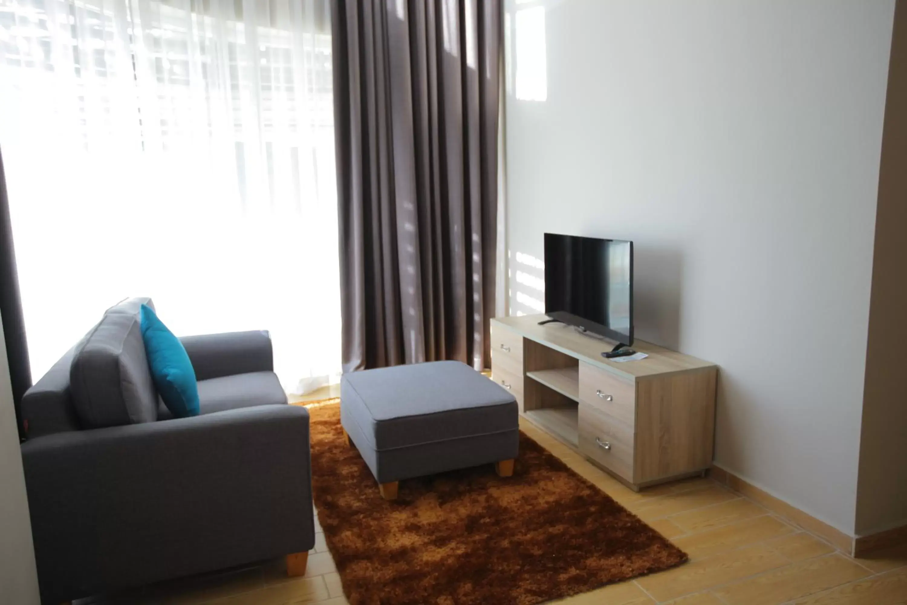Living room, TV/Entertainment Center in D Gateway Perdana Hotel Bangi