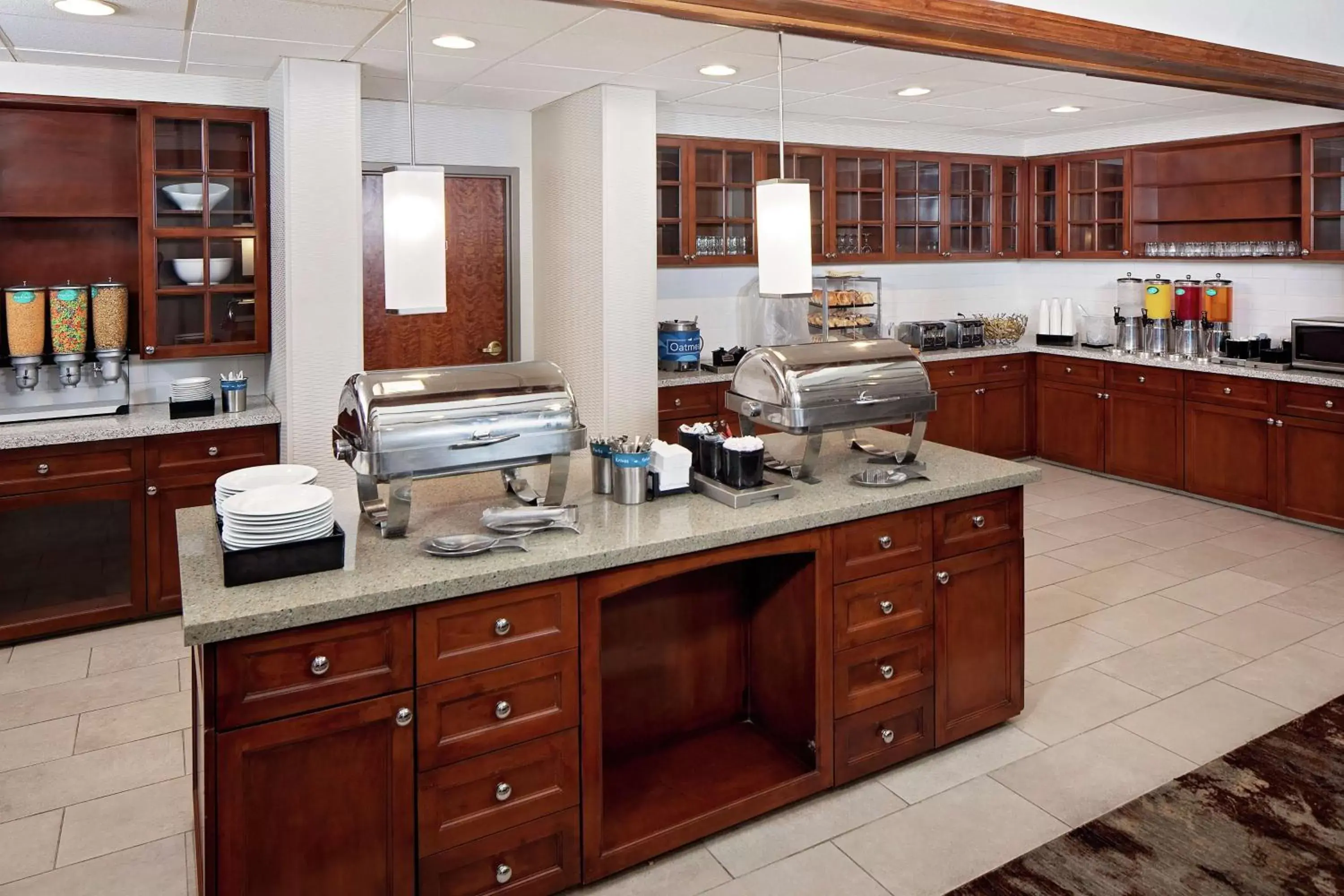 Breakfast, Kitchen/Kitchenette in Homewood Suites by Hilton - Boston/Billerica-Bedford
