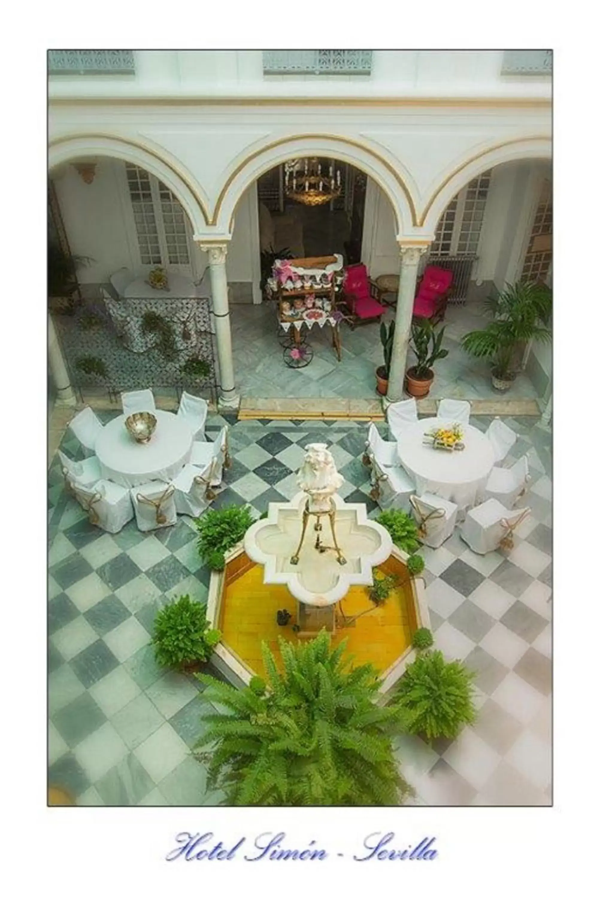 Property building in Hotel Simon Property building in Hotel Simon