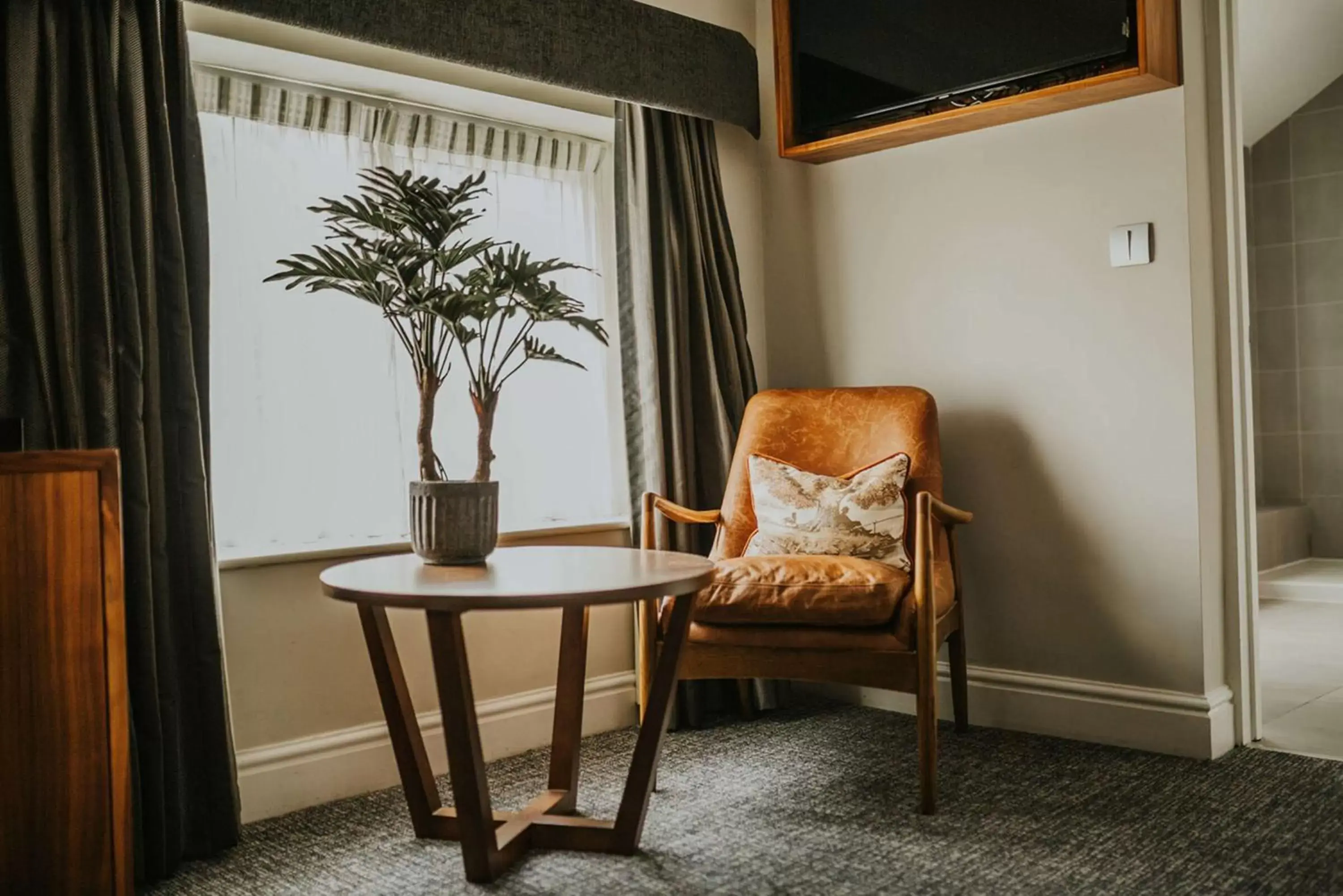 Bedroom, Seating Area in The Croft Hotel, BW Signature Collection