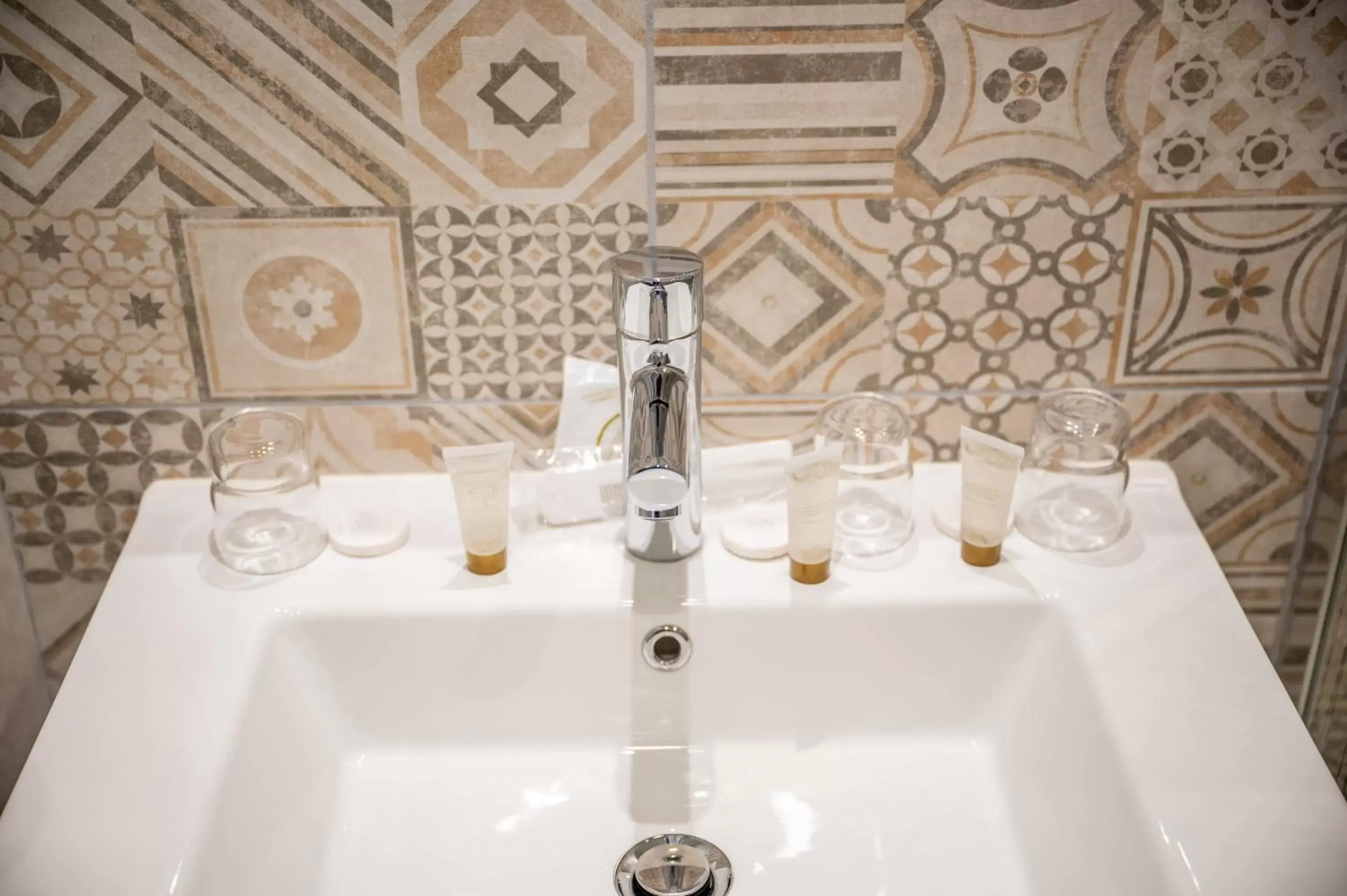 Bathroom in Hôtel Saint Laurent