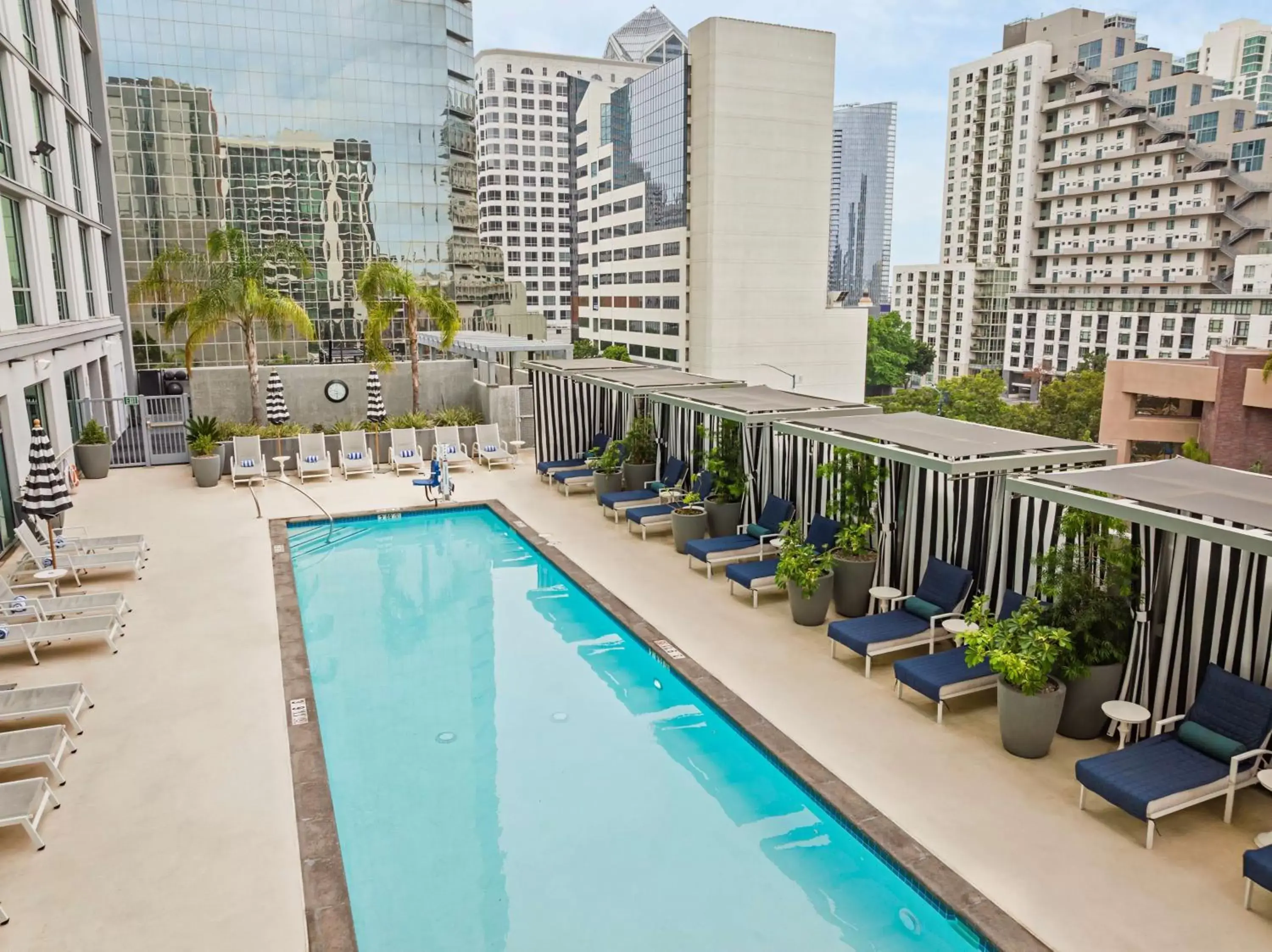 Swimming pool, Pool View in Carte Hotel San Diego Downtown, Curio Collection By Hilton