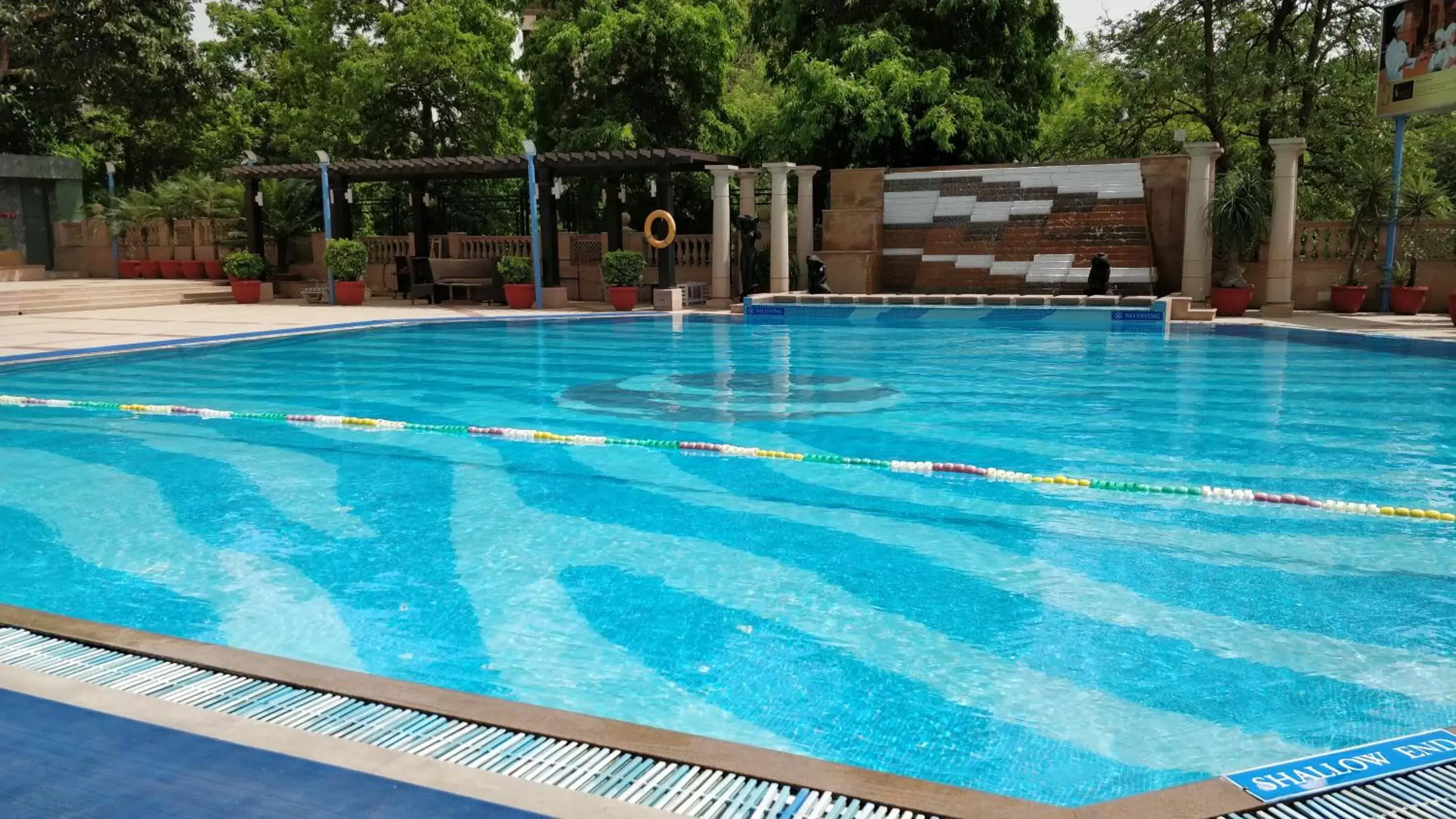 Open Air Bath, Swimming Pool in The Suryaa Hotel New Delhi