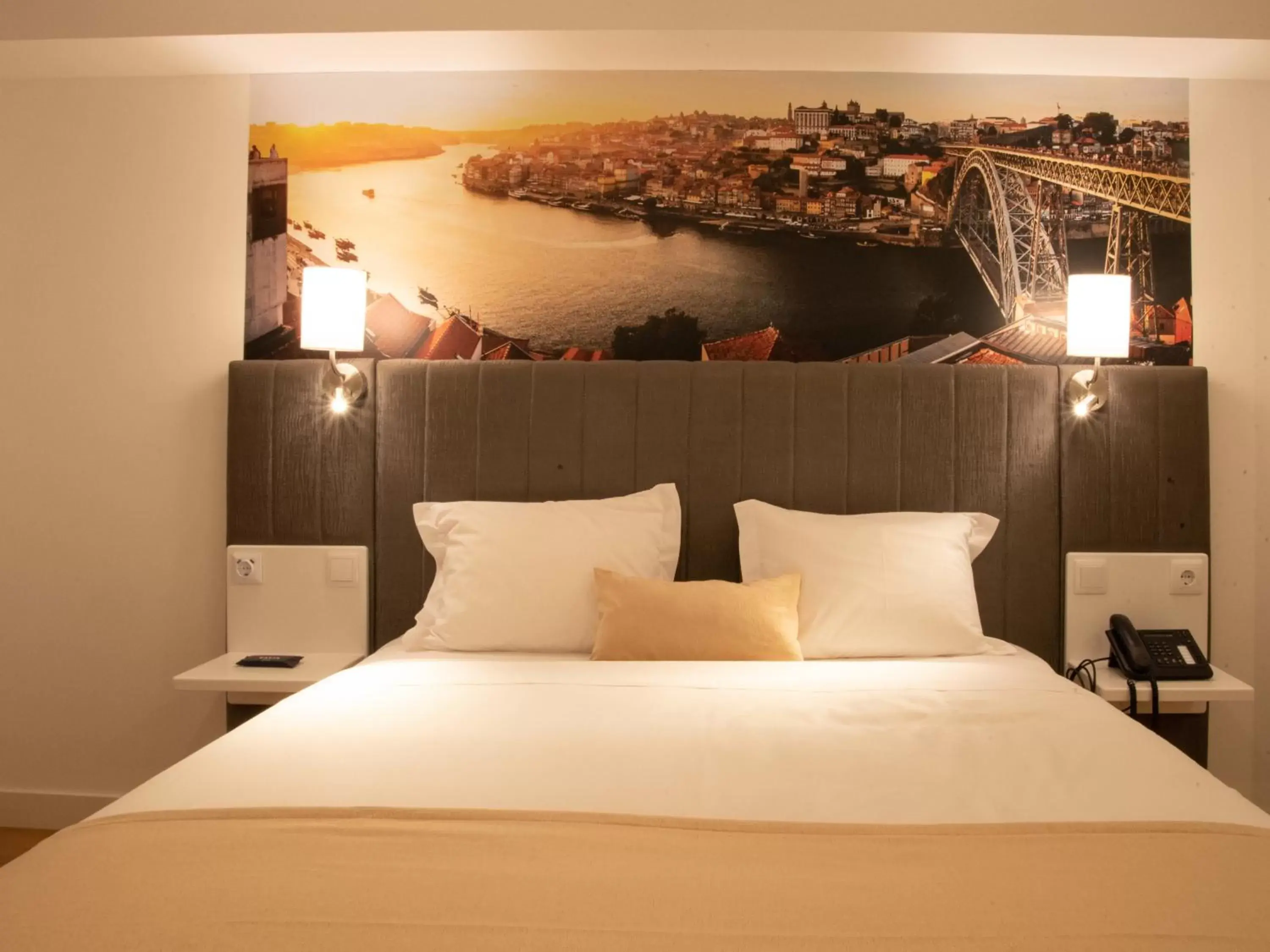 Bed in Hotel Porto Interface Trindade By Kavia