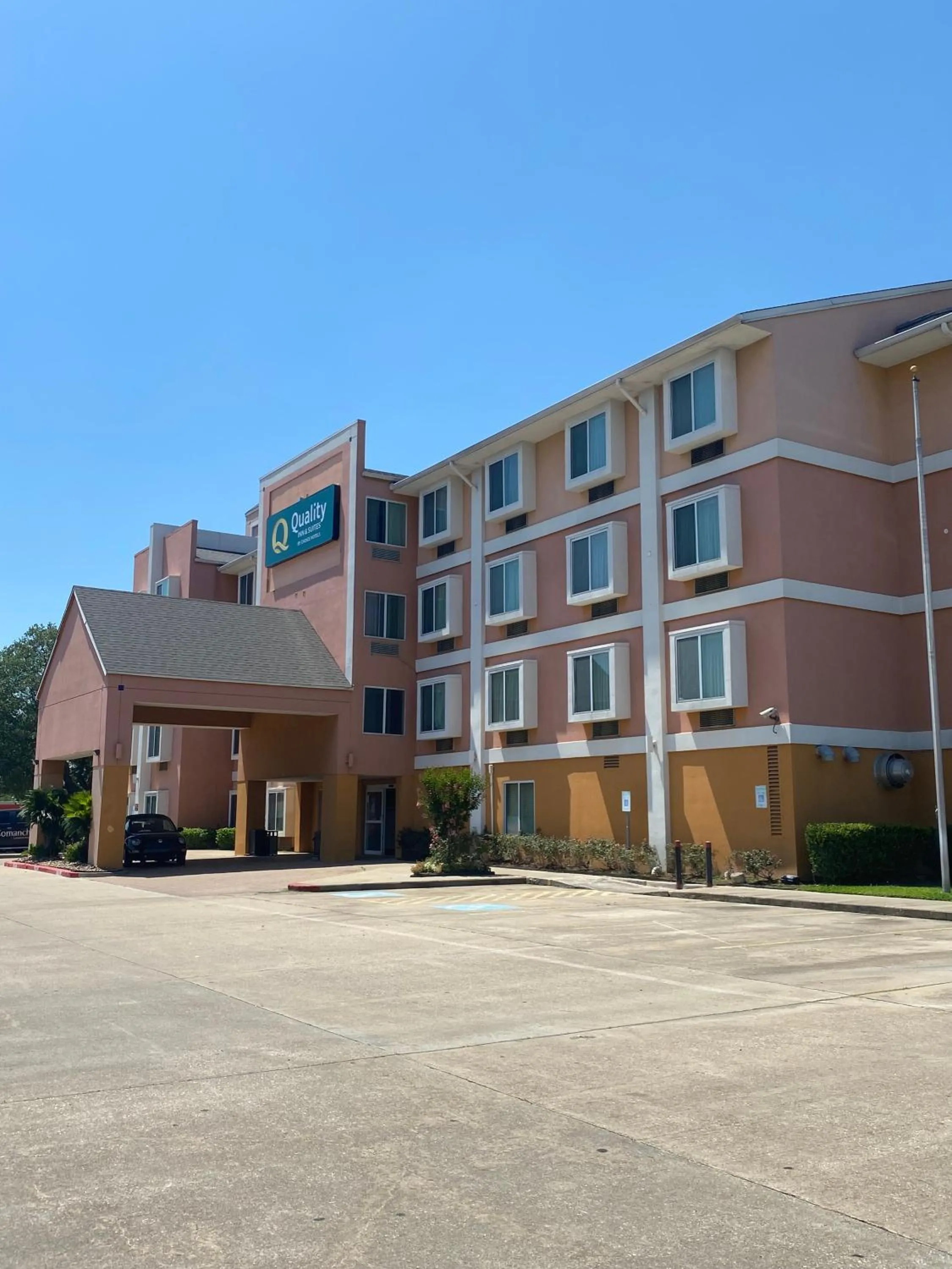 Quality Inn & Suites West Chase