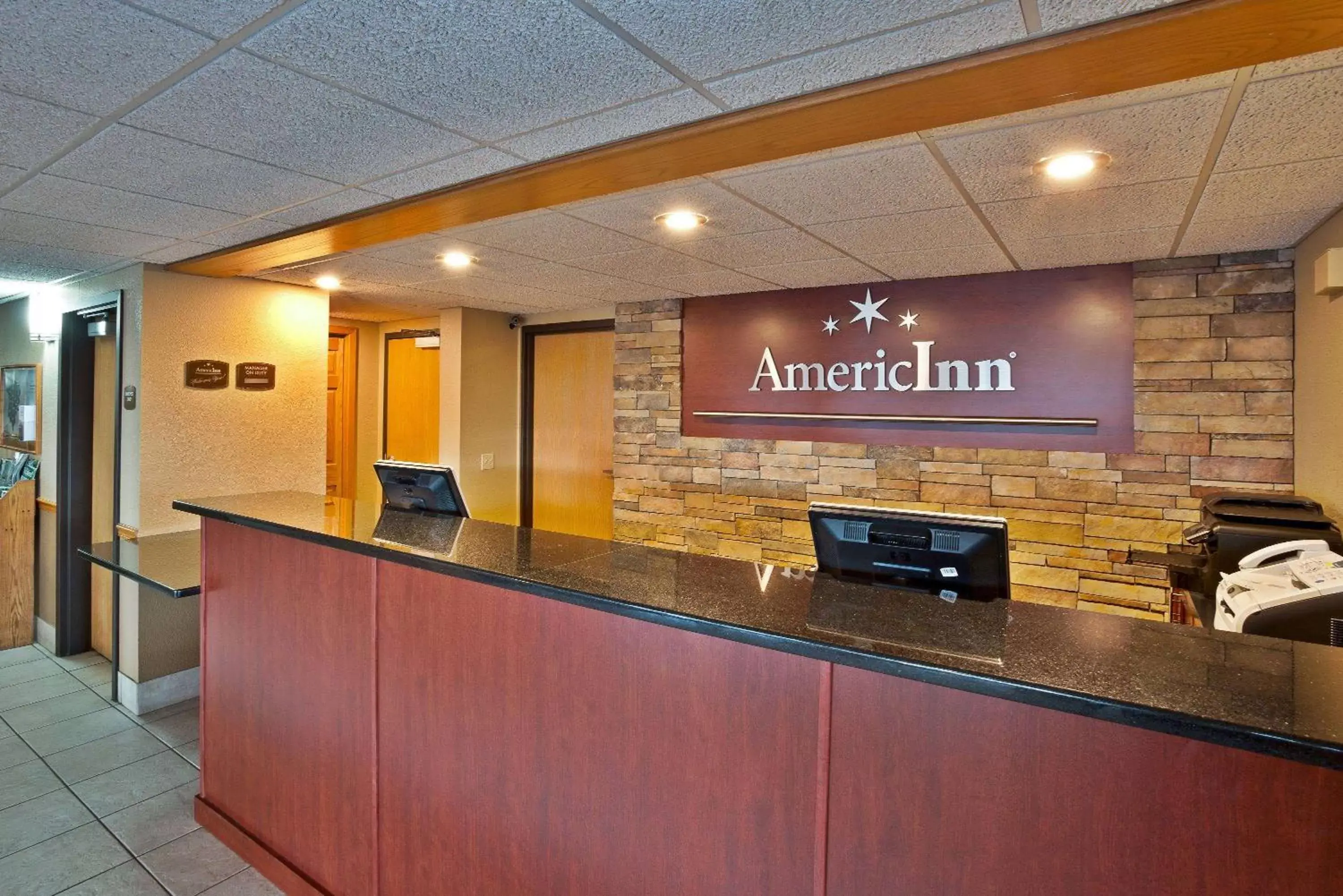 Lobby or reception, Lobby/Reception in AmericInn by Wyndham Bay City