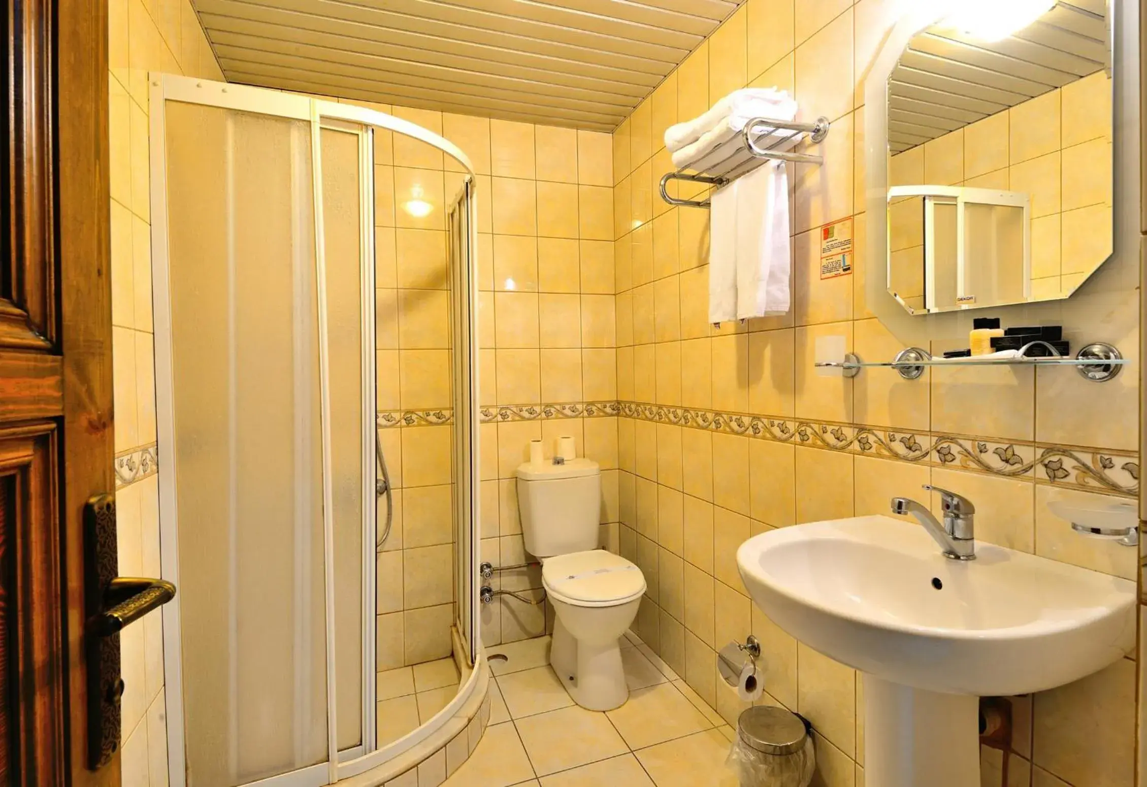 Bathroom in Baglar Saray Hotel