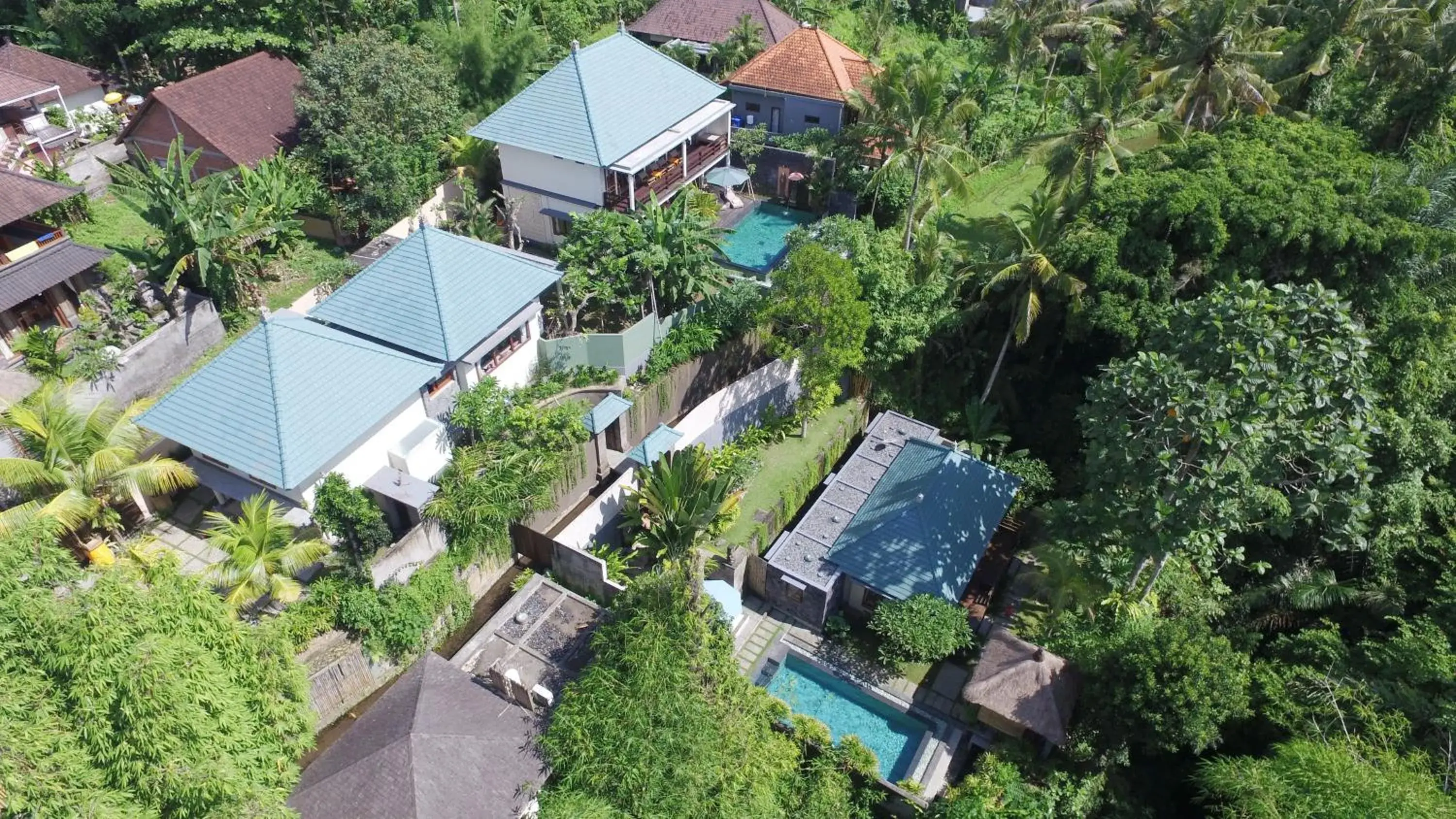 Bird's eye view, Bird's-eye View in D'Legon Luxury Villas