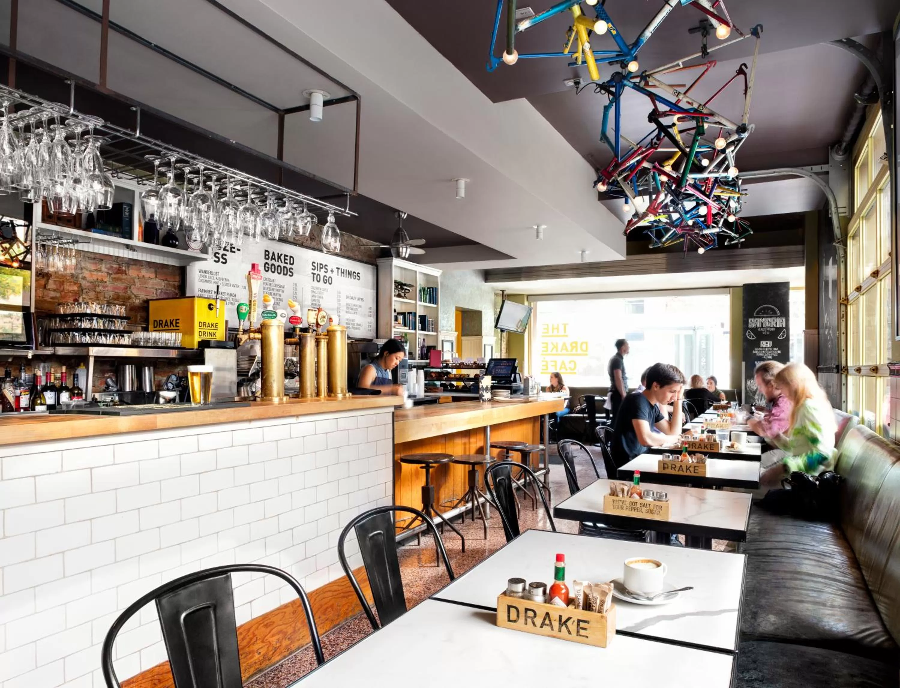 Restaurant/places to eat in The Drake Hotel