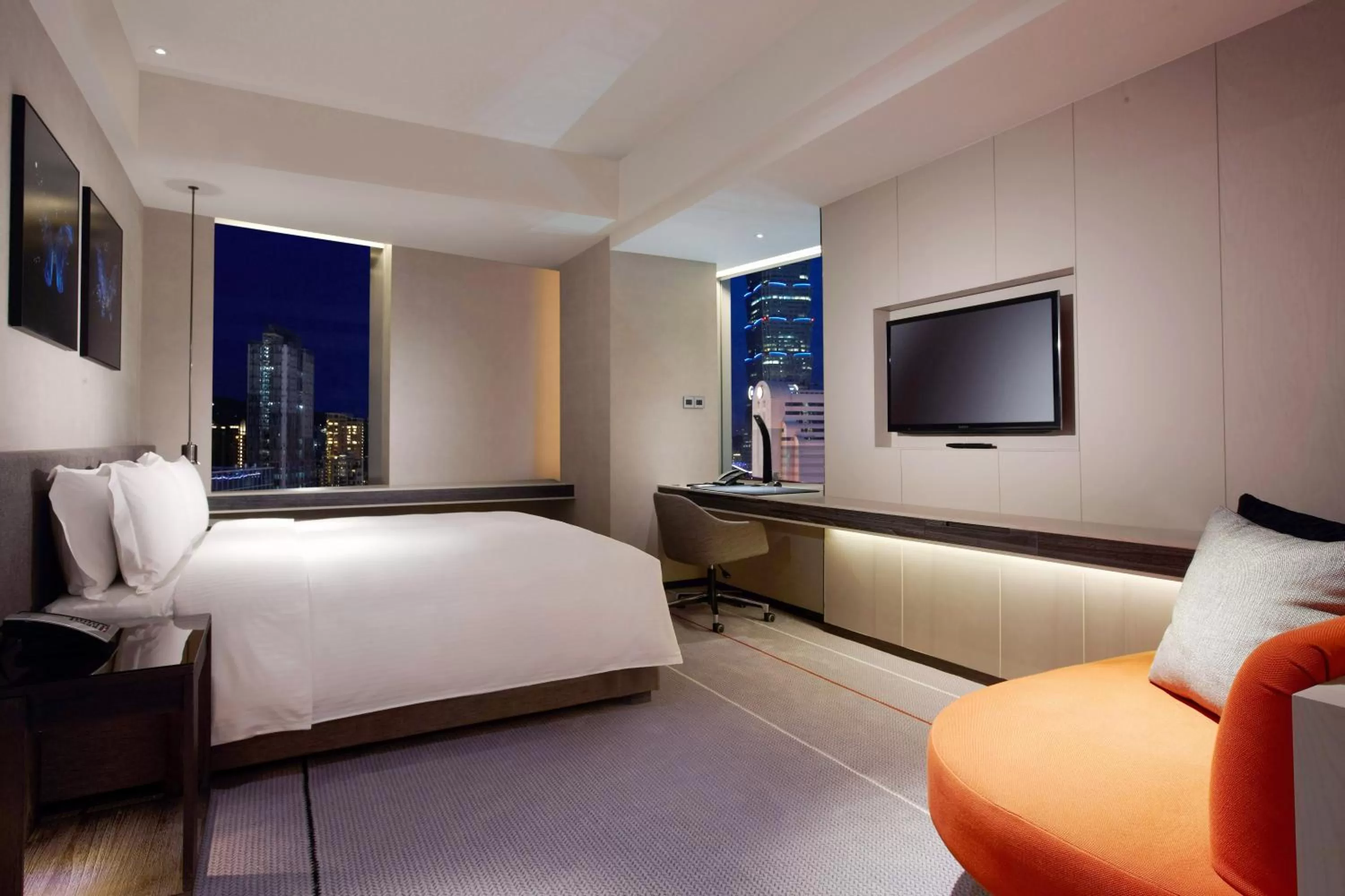 Photo of the whole room, Bed in Humble House Taipei, Curio Collection by Hilton