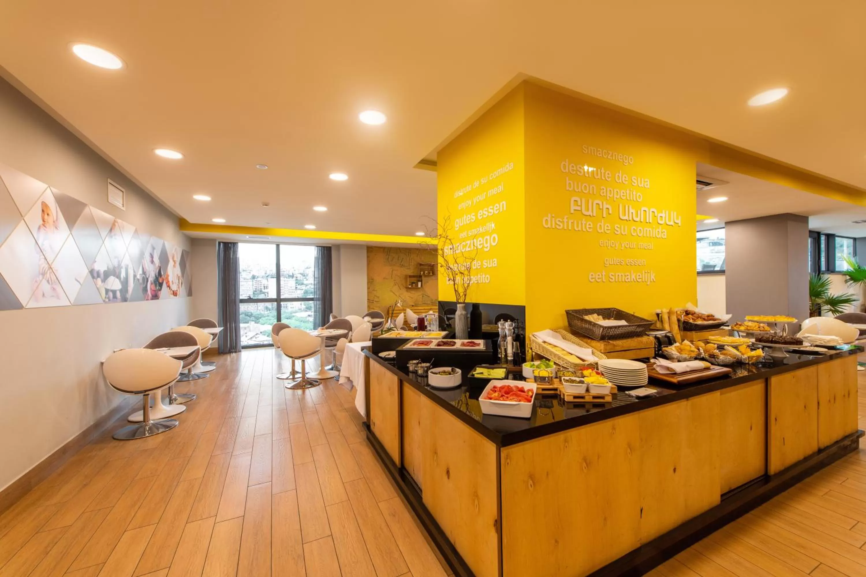 American breakfast in Opera Suite Hotel