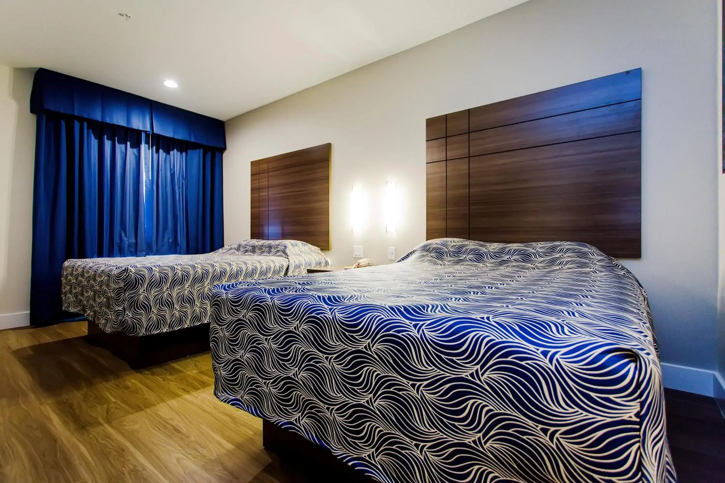 Bedroom, Bed in Palace Inn Blue US-59 & Gessner