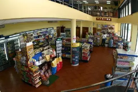 Supermarket/grocery shop, Supermarket/Shops in Puerta de Santillana