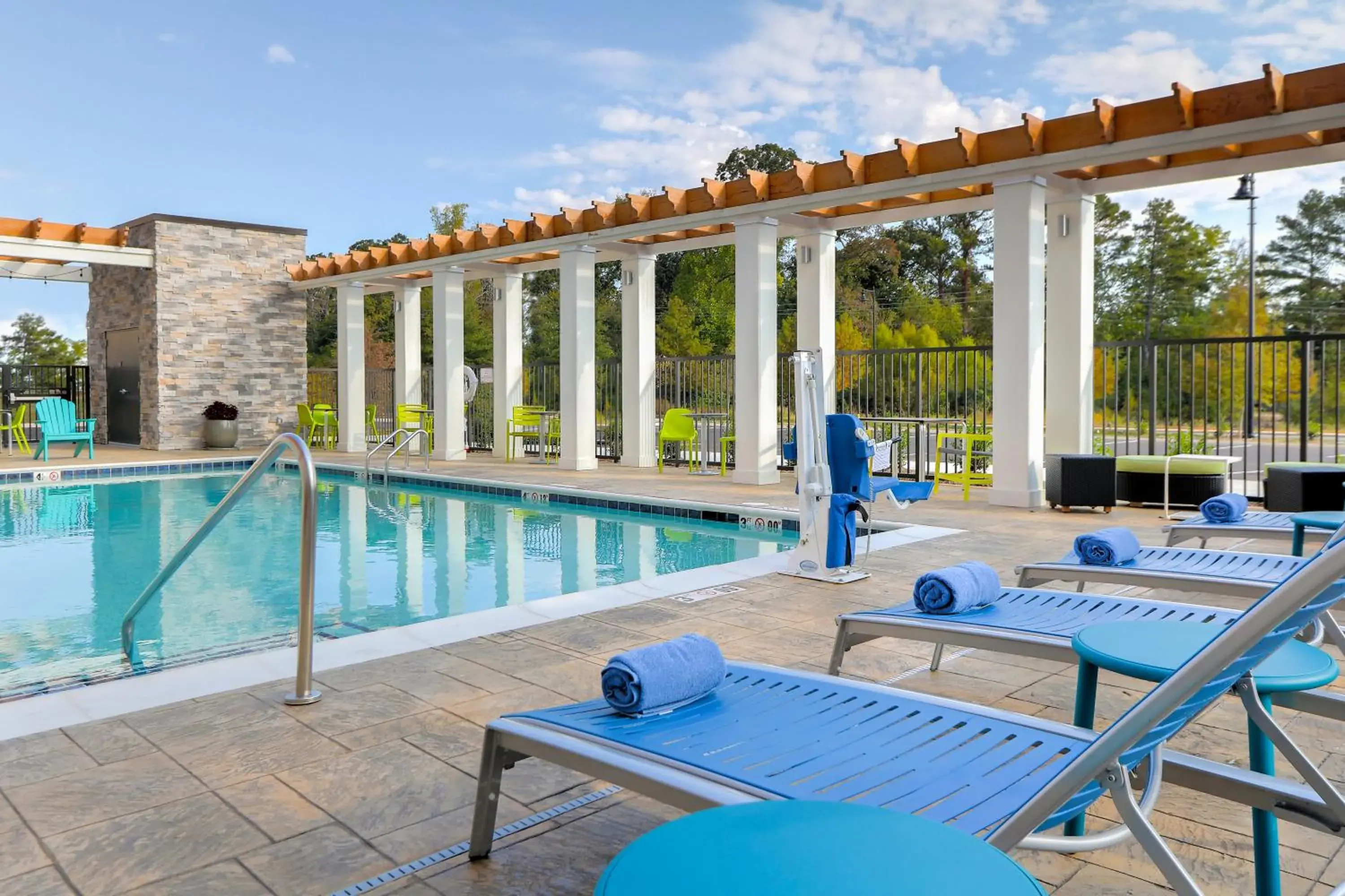 Swimming Pool in Home2 Suites By Hilton Alcoa Knoxville Airport