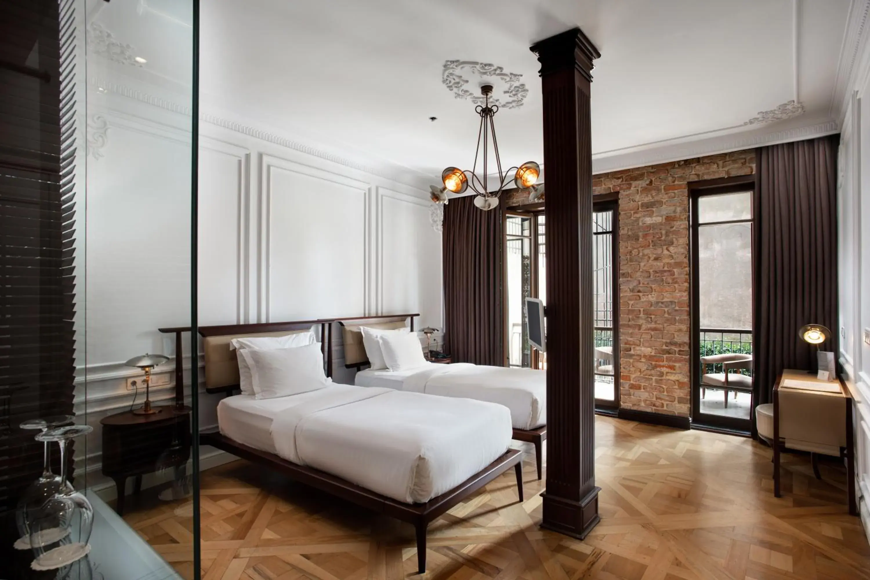 Photo of the whole room, Bed in Georges Hotel Galata