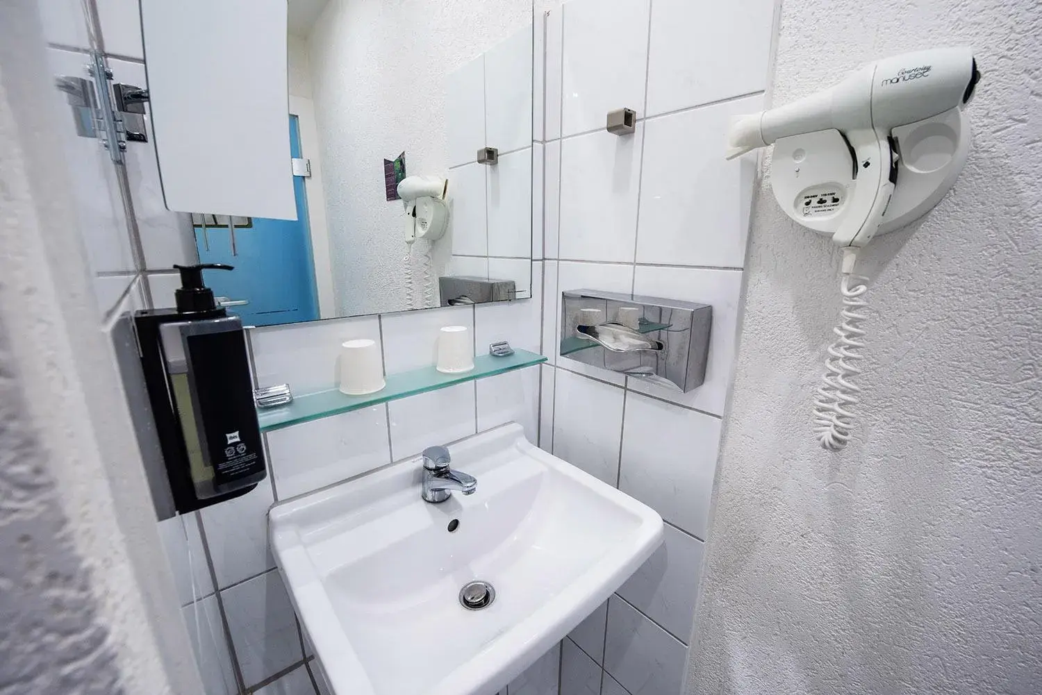 Bathroom in Ibis Styles Strasbourg Centre Gare