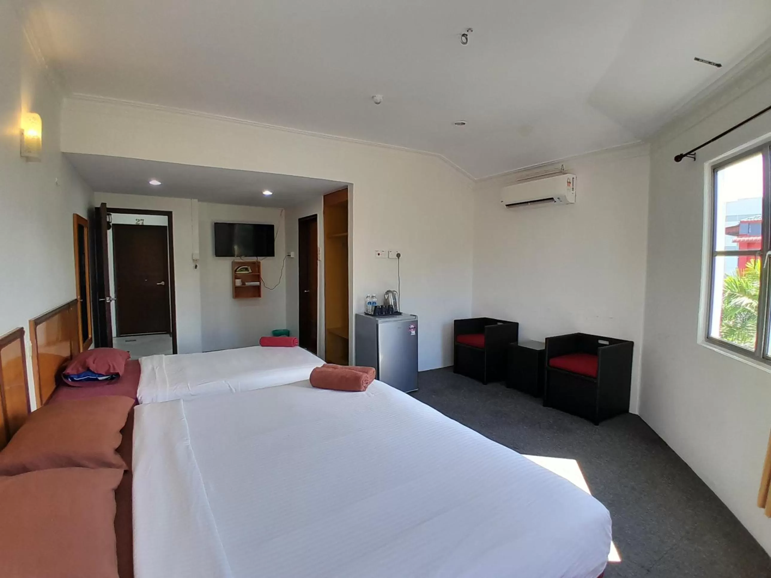Toilet, Bed in THE ZULEY HERITAGE HOTEL