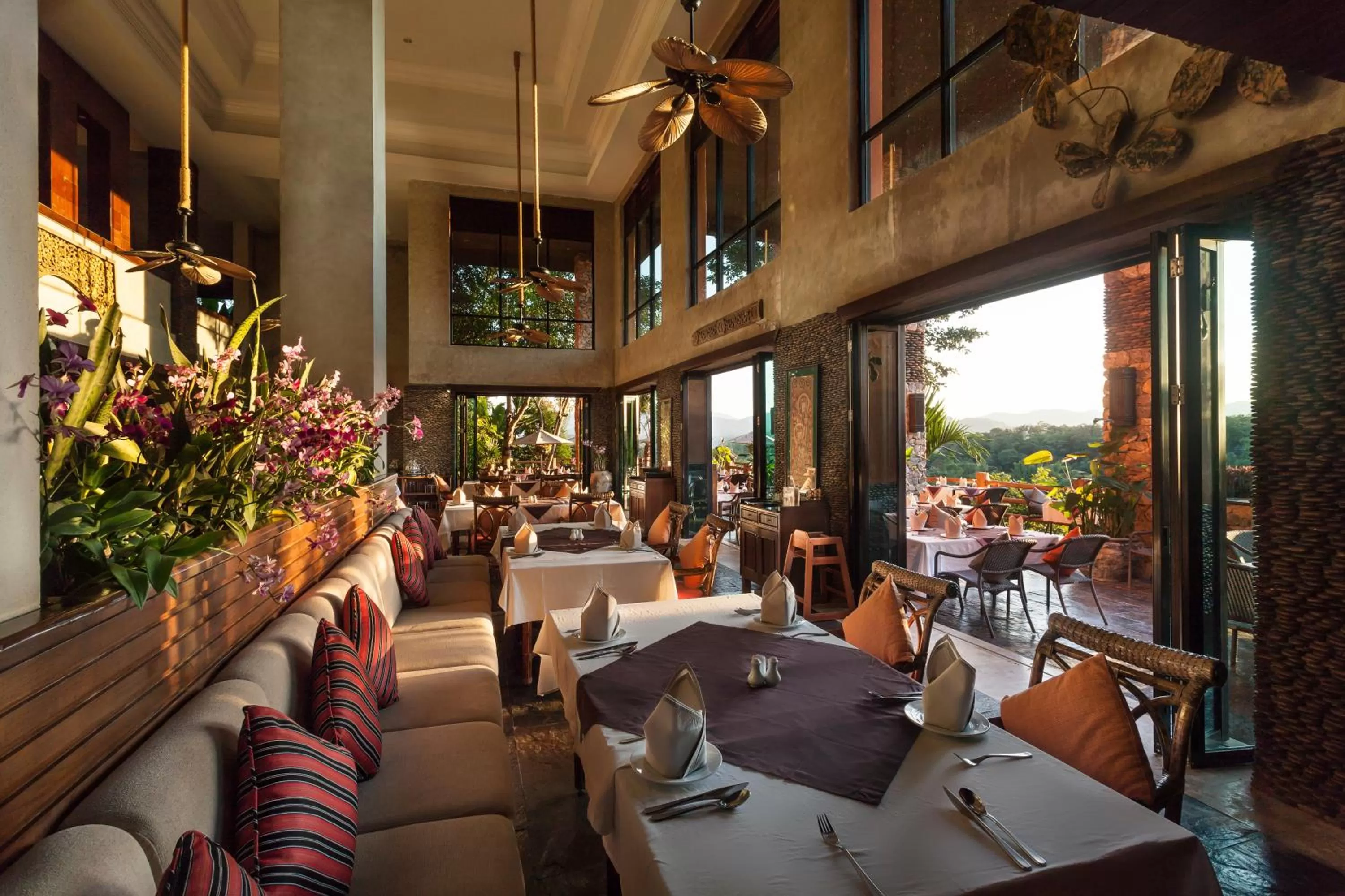 Restaurant/places to eat in Katiliya Mountain Resort And Spa