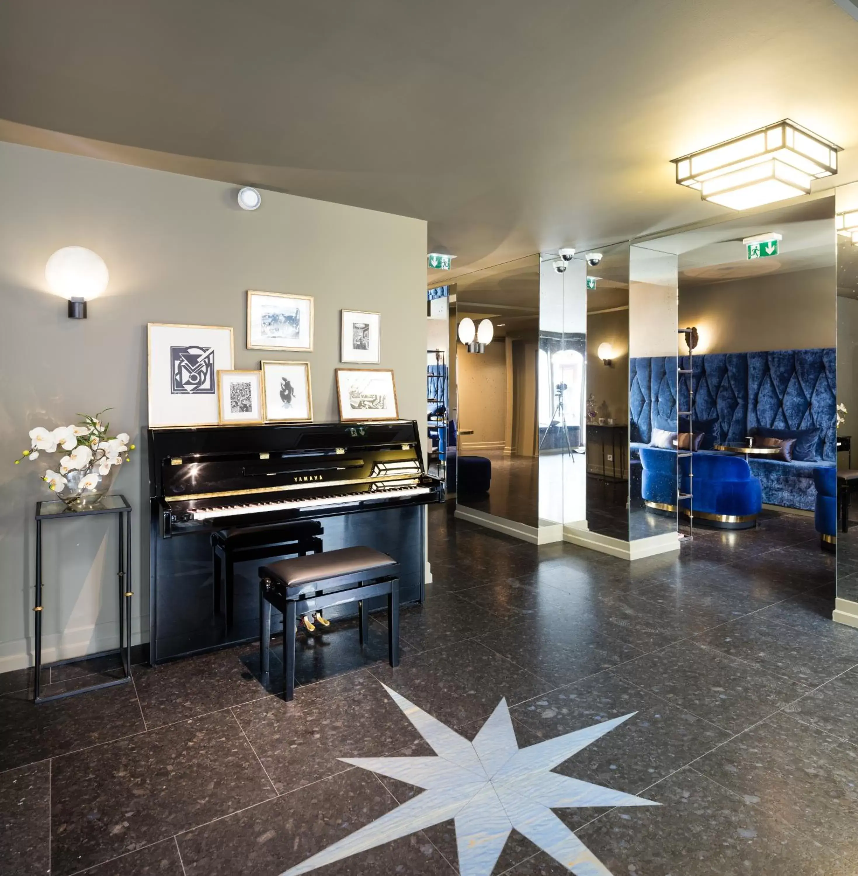 Lobby or reception in Monsieur Cadet Hotel & Spa