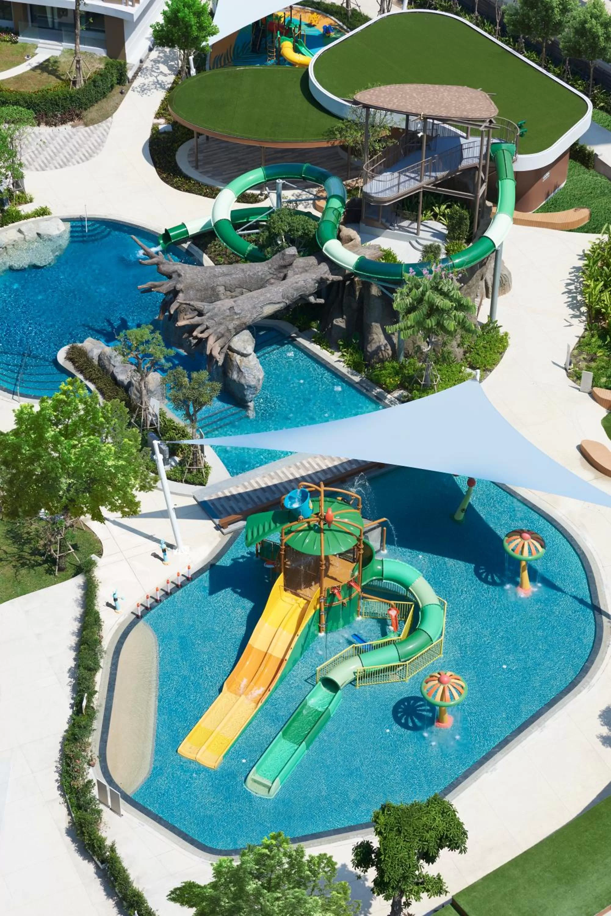 Swimming pool in Amari Pattaya