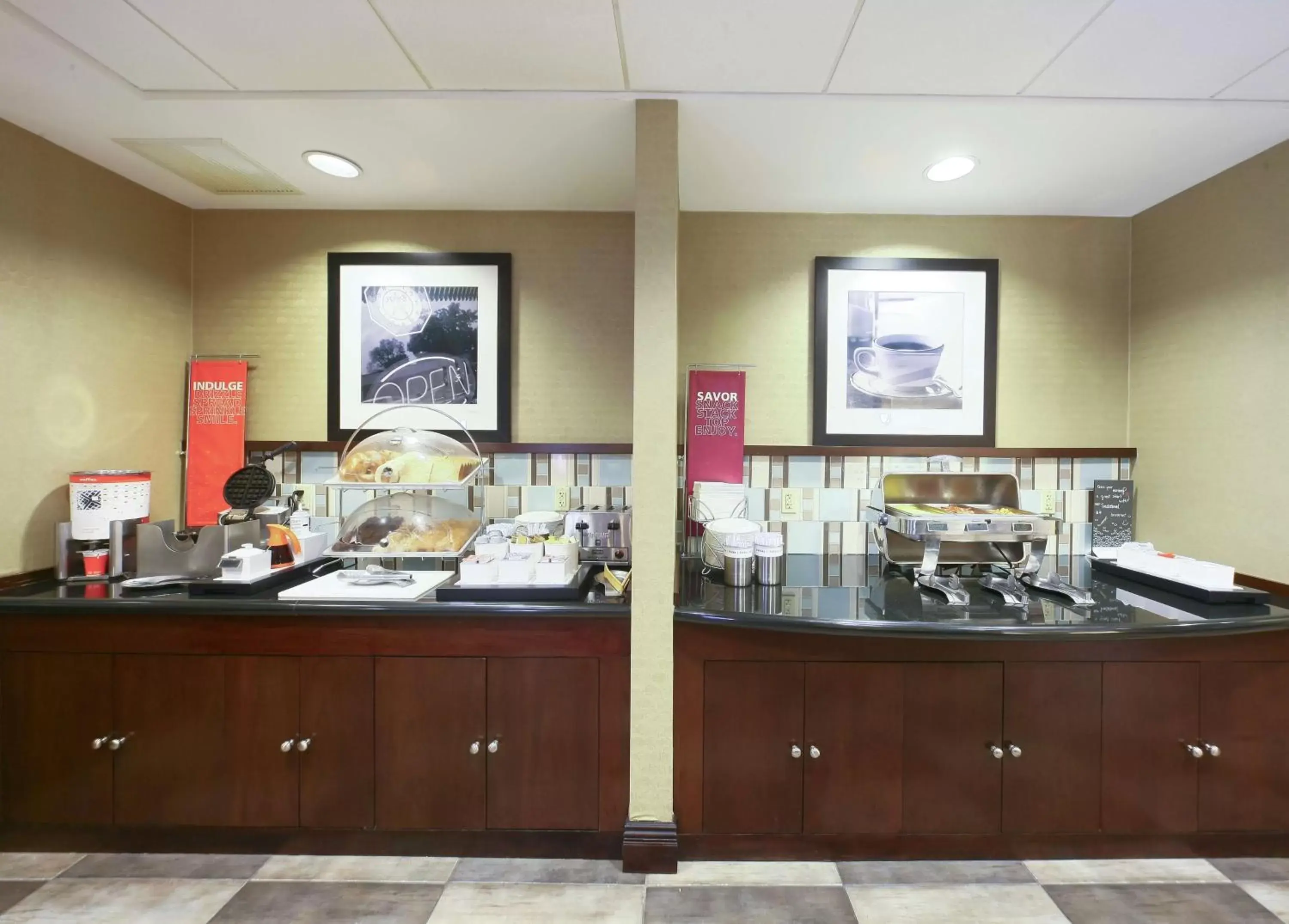 Dining area, Restaurant/Places to Eat in Hampton Inn North Brunswick