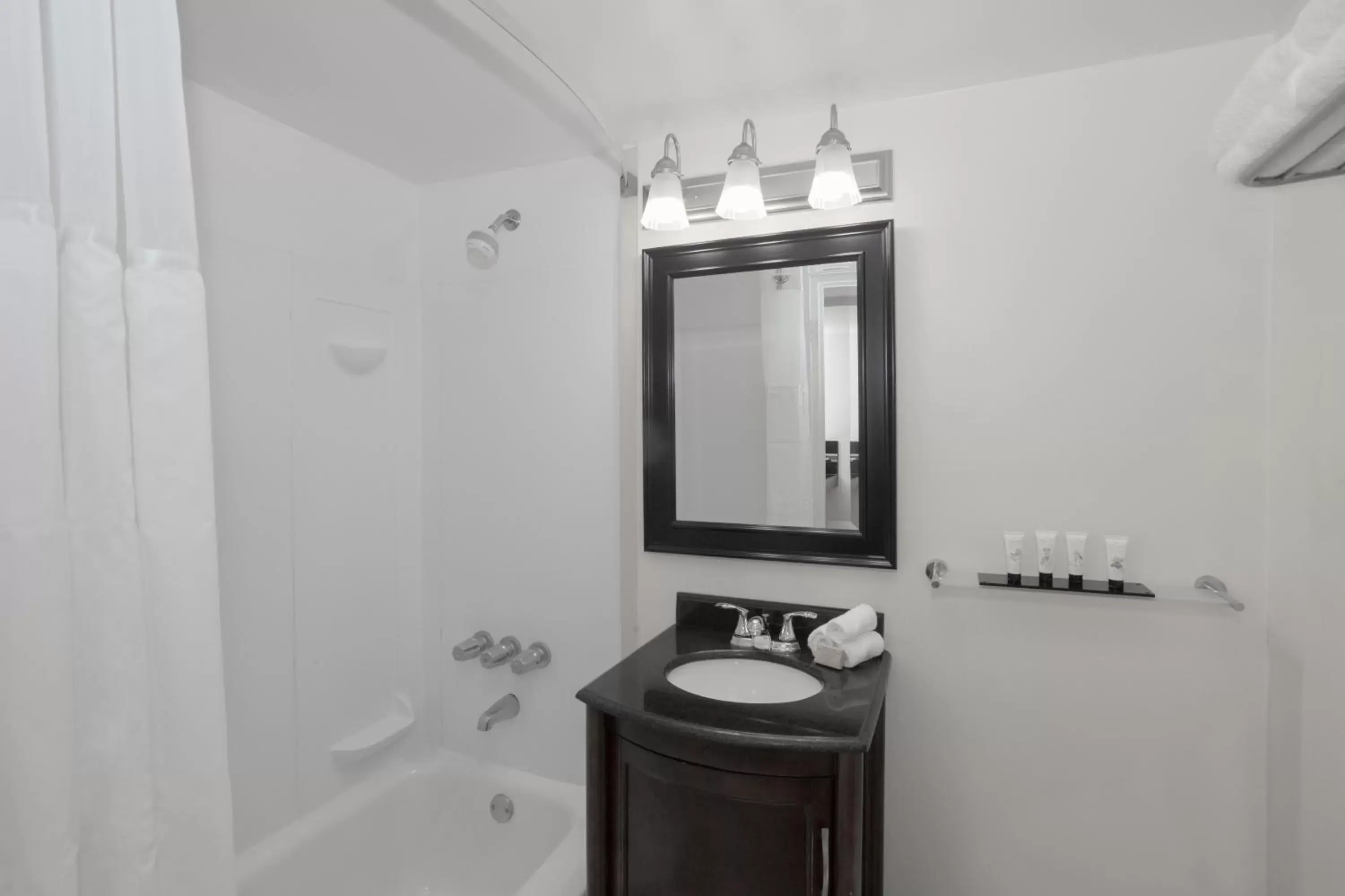 Bathroom in Lexington by Hotel RL Miami Beach