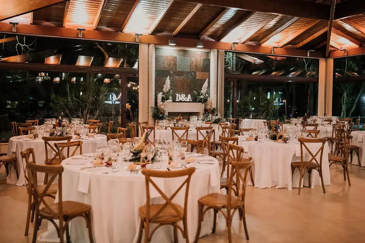 Banquet/Function facilities, Restaurant/Places to Eat in El Plantío Golf Resort