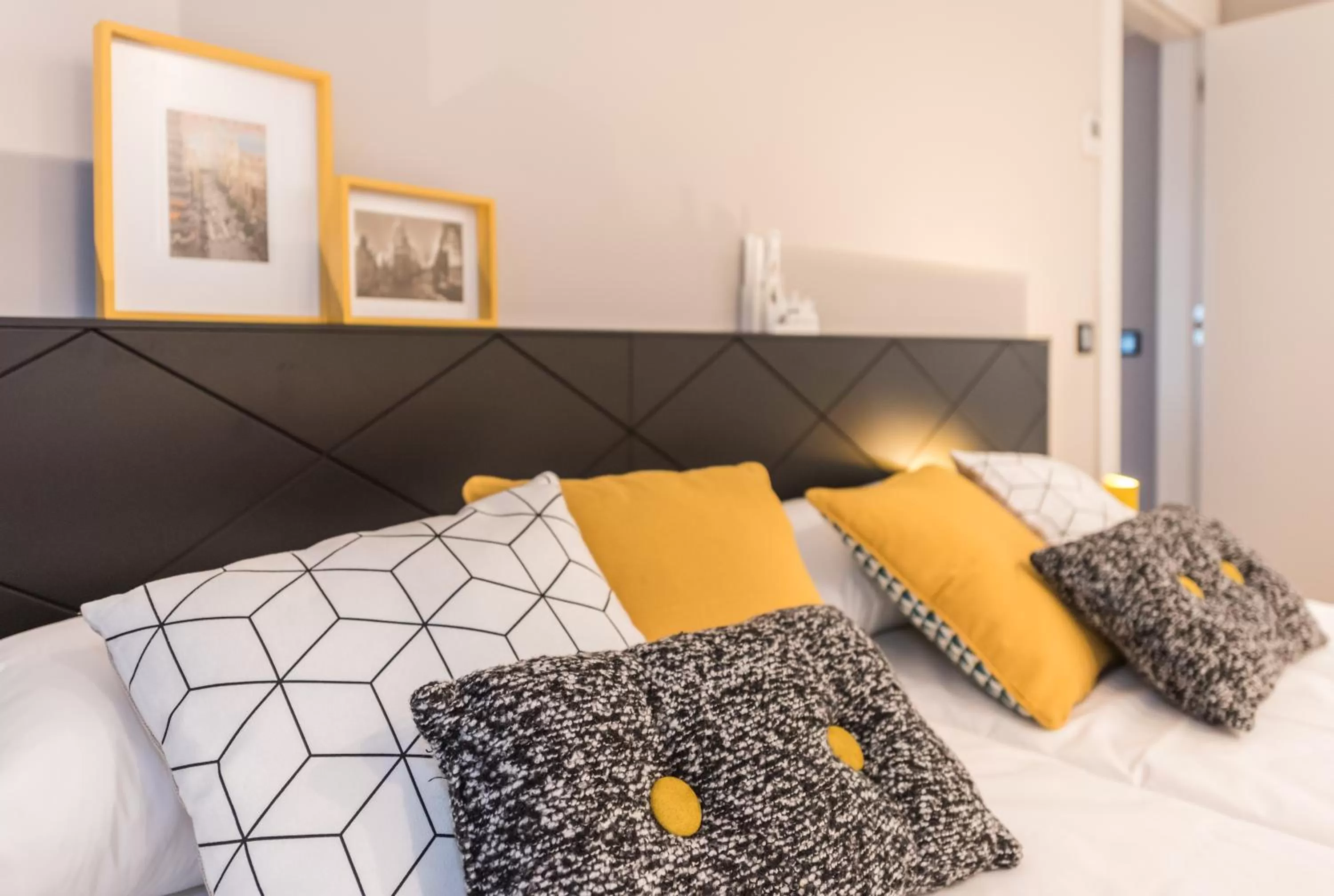 Decorative detail, Bed in Gran View Apartments