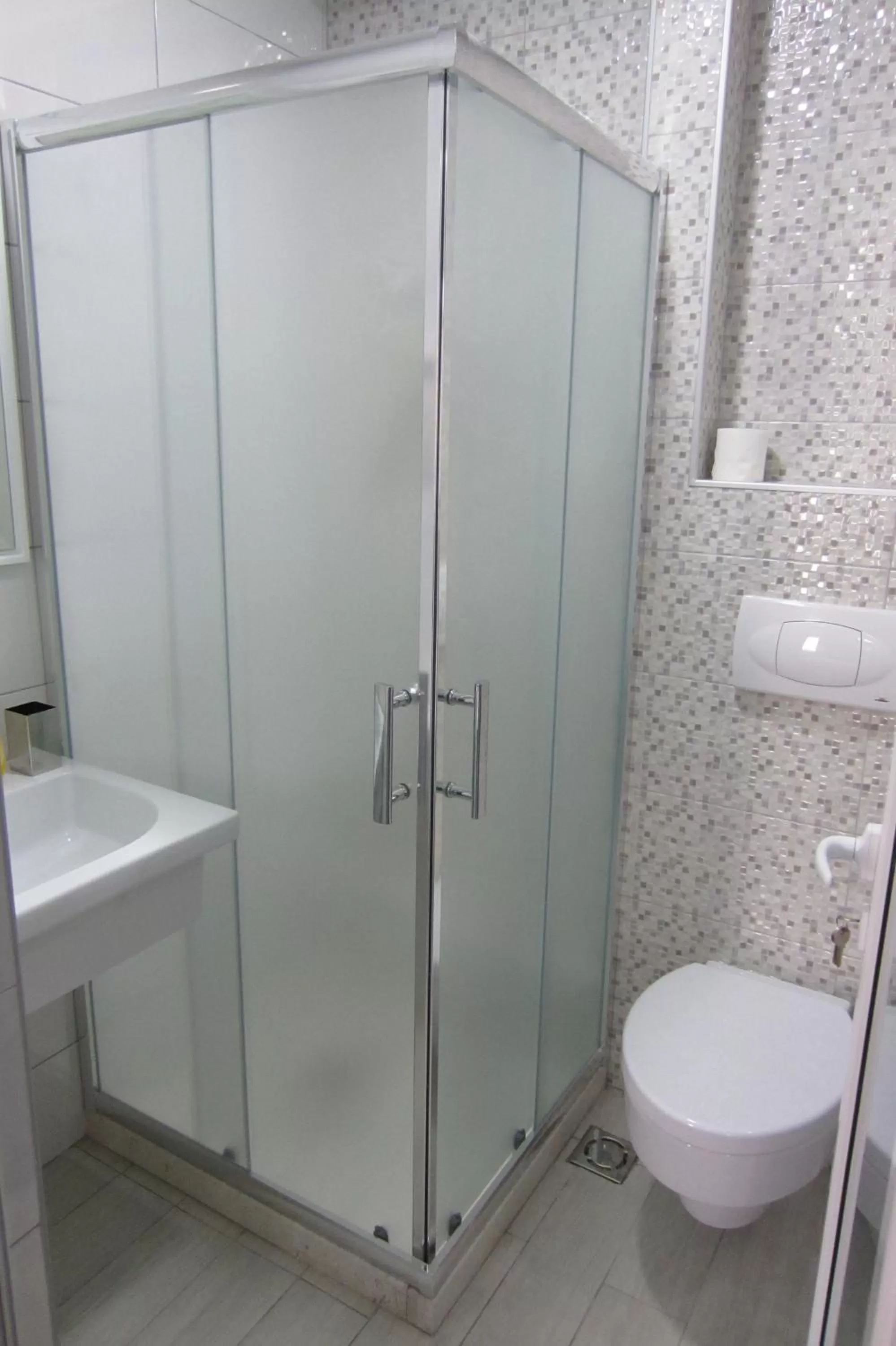 Bathroom in Freddy's Hotel