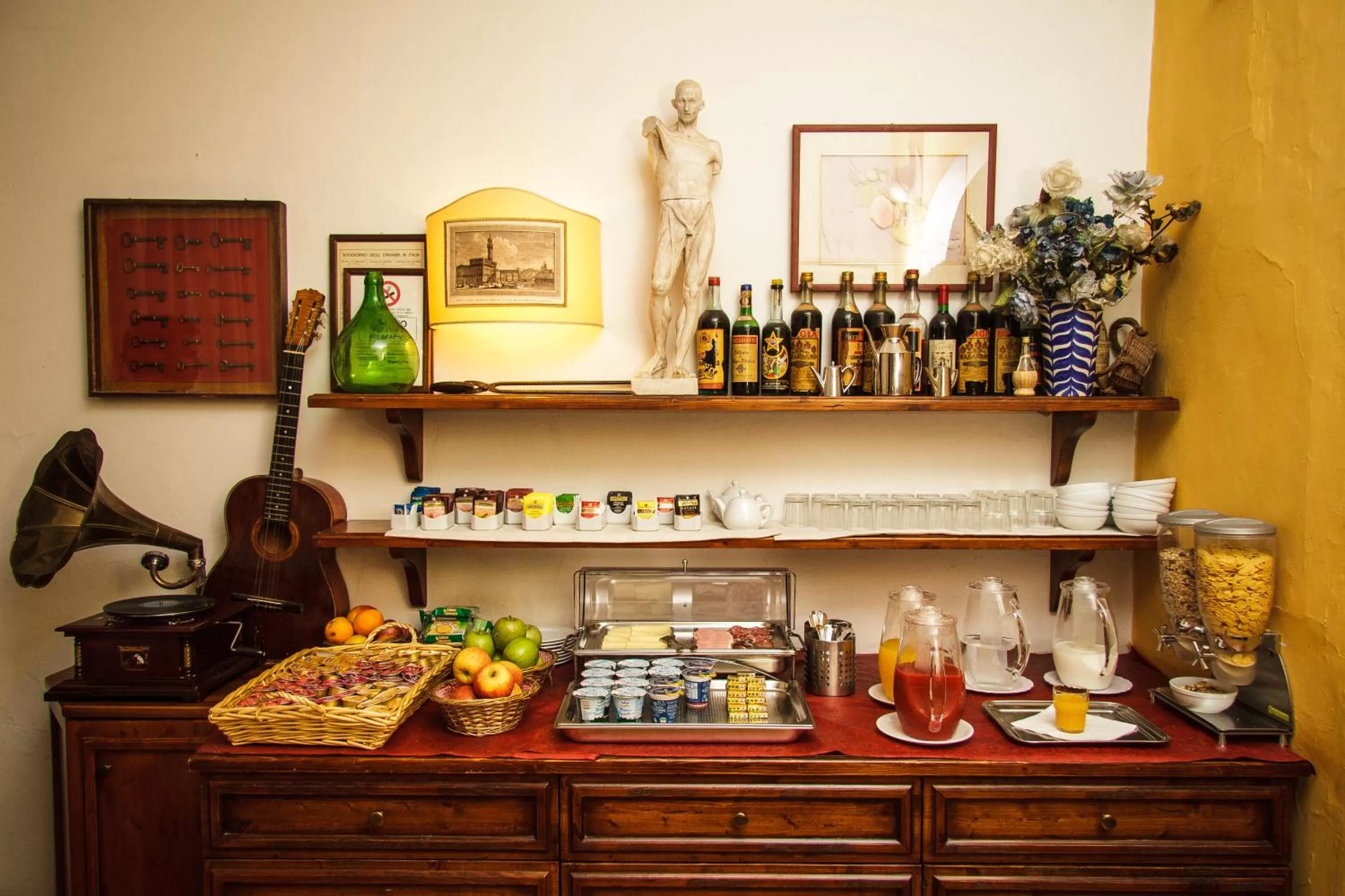 Continental breakfast in Hotel Nizza