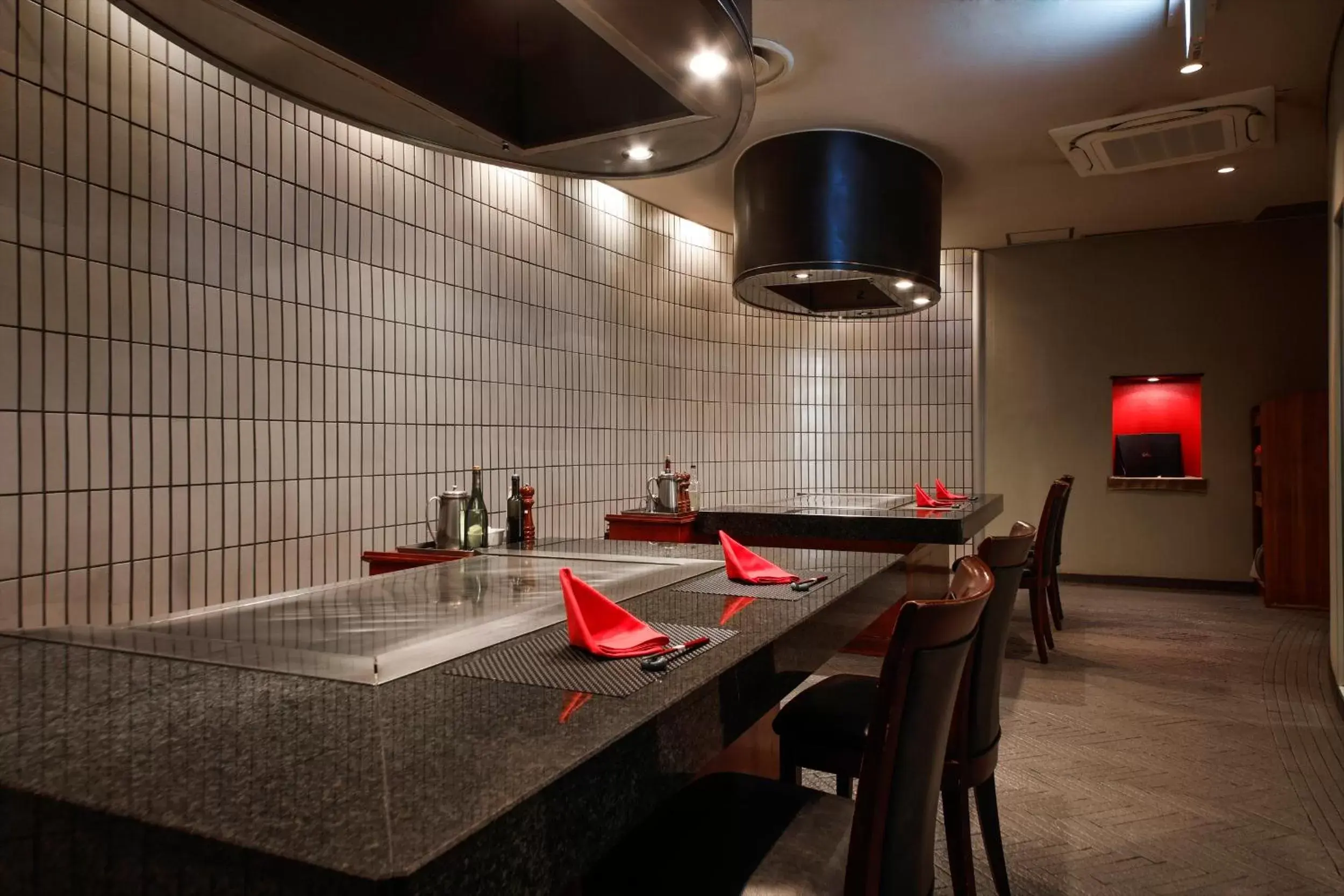 Dining area, Kitchen/Kitchenette in Hotel Nikko Himeji