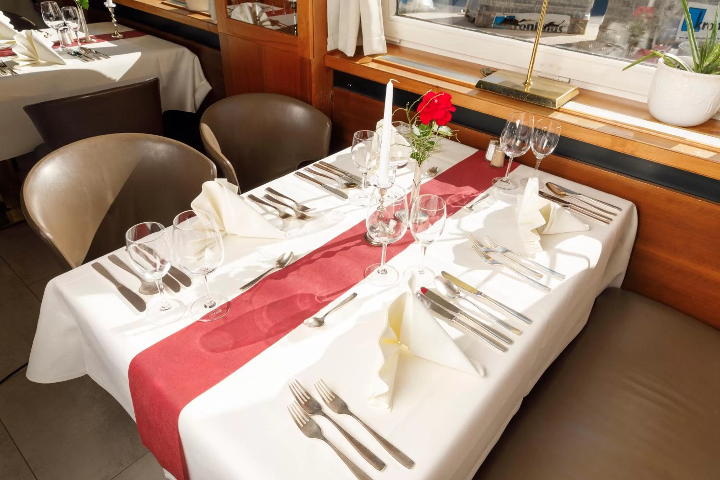 Restaurant/places to eat in Hotel Rose