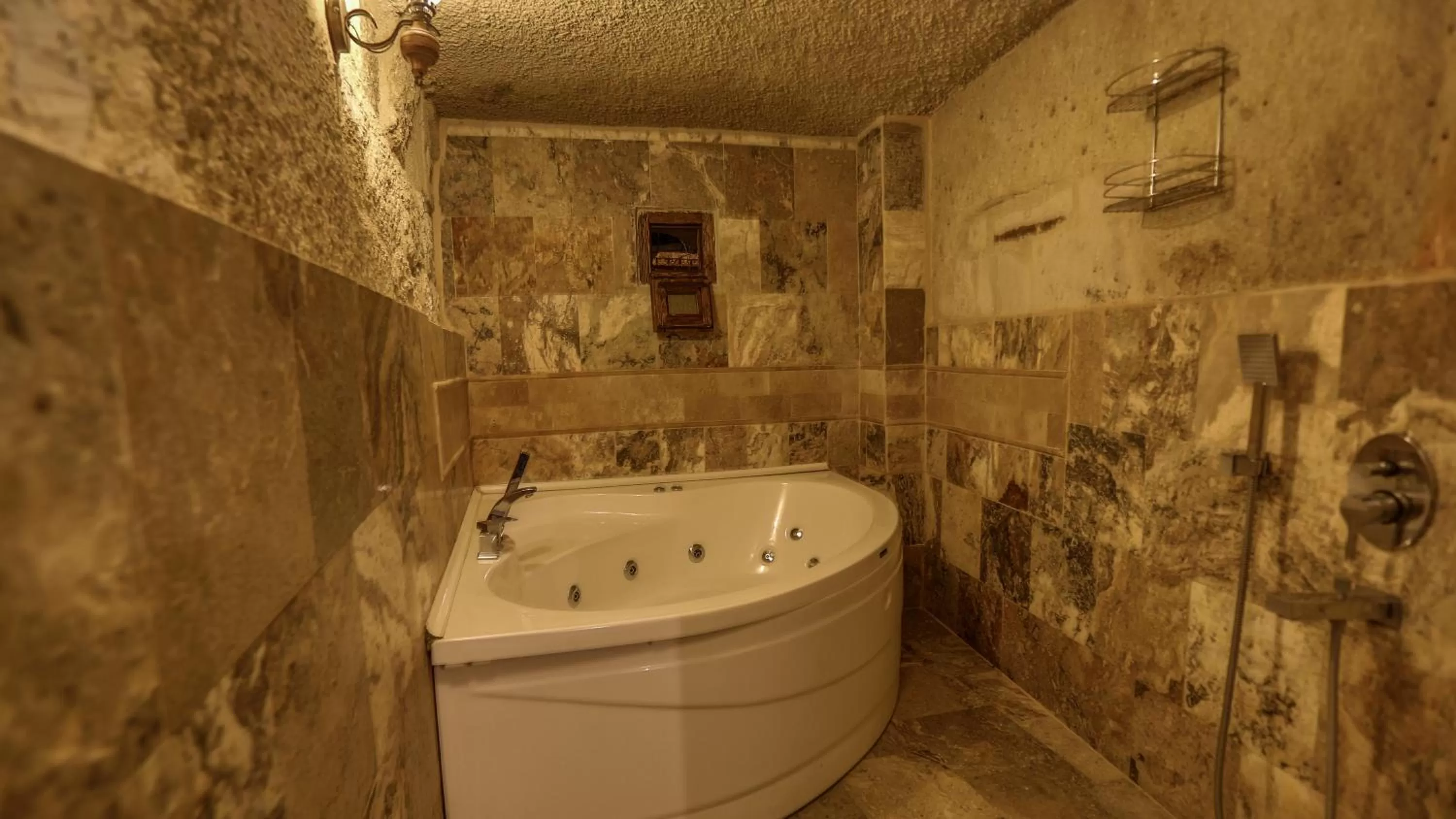 Bathroom in Hidden Cave Hotel
