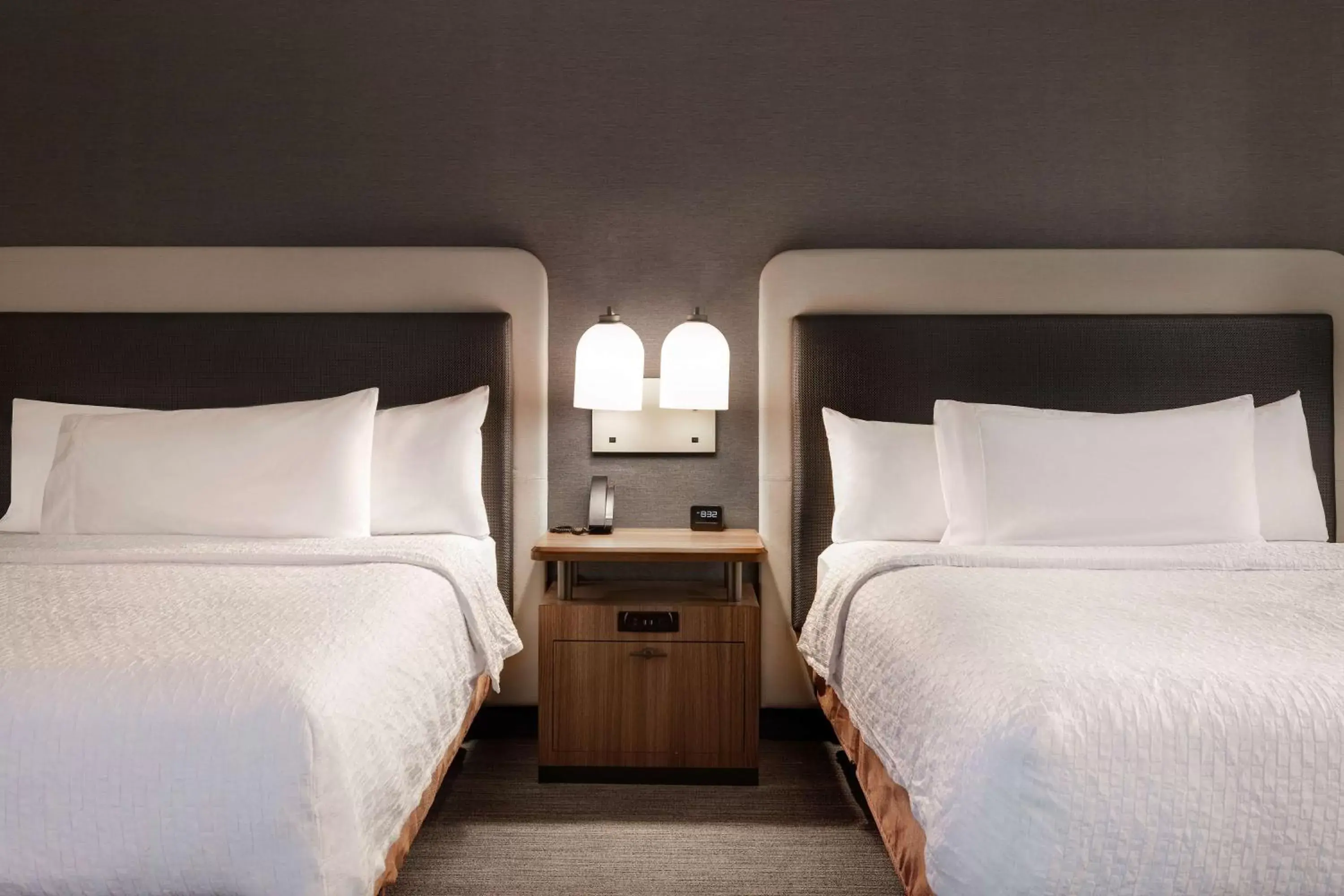 Bed in Homewood Suites By Hilton Oak Creek Milwaukee