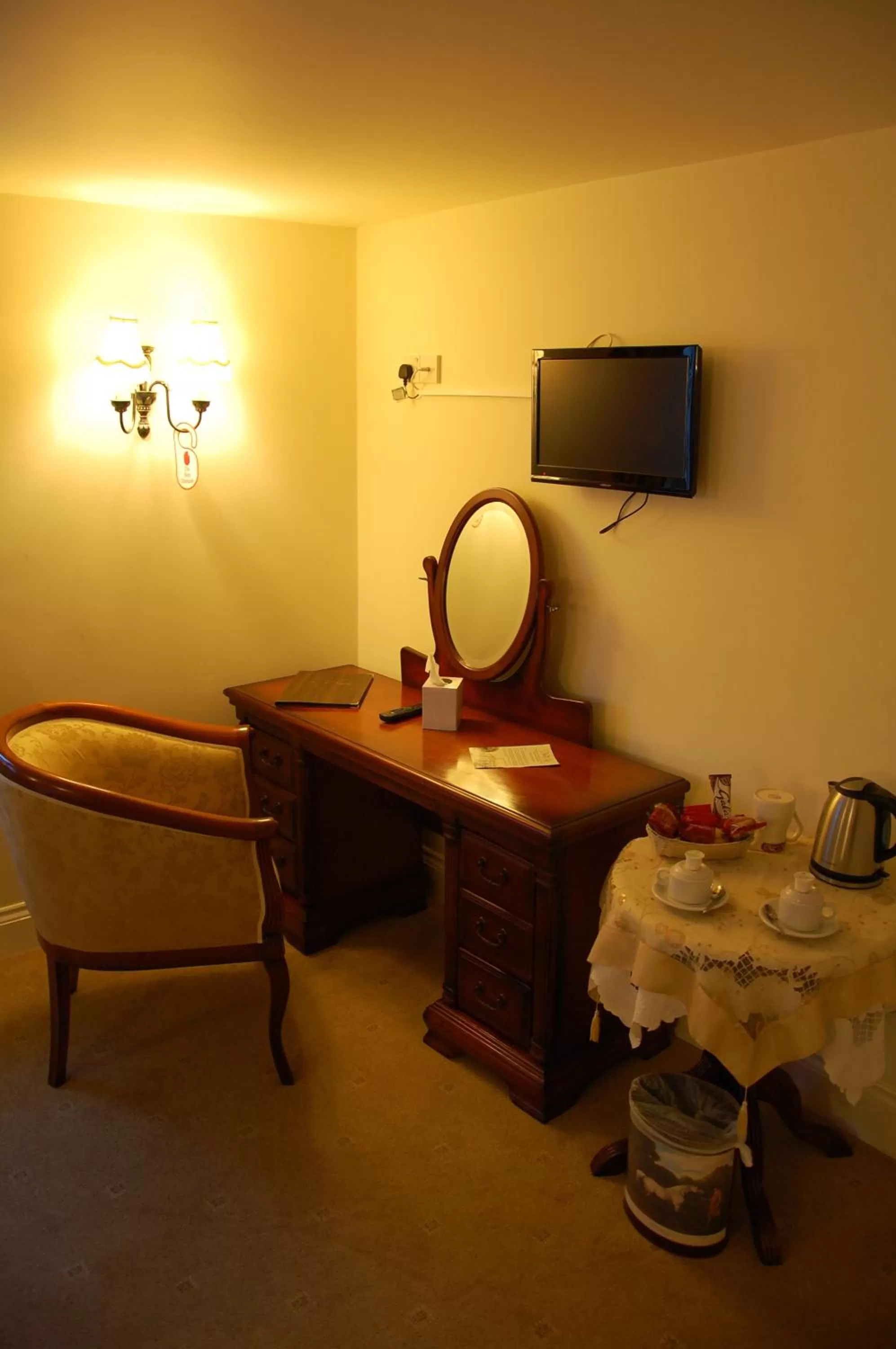 Coffee/tea facilities in The Down Inn