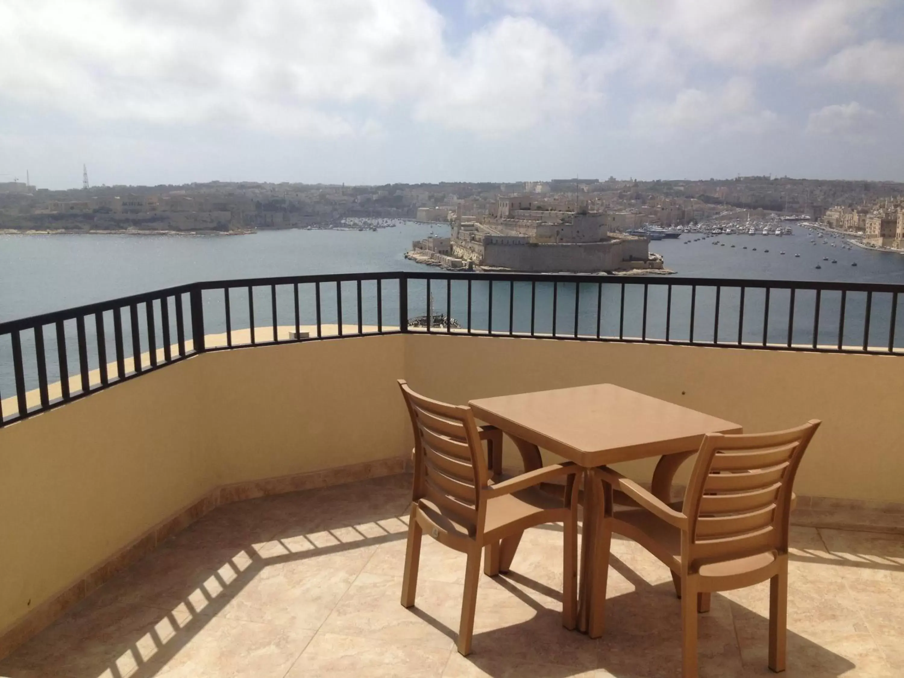 View (from property/room), Balcony/Terrace in Grand Harbour Hotel