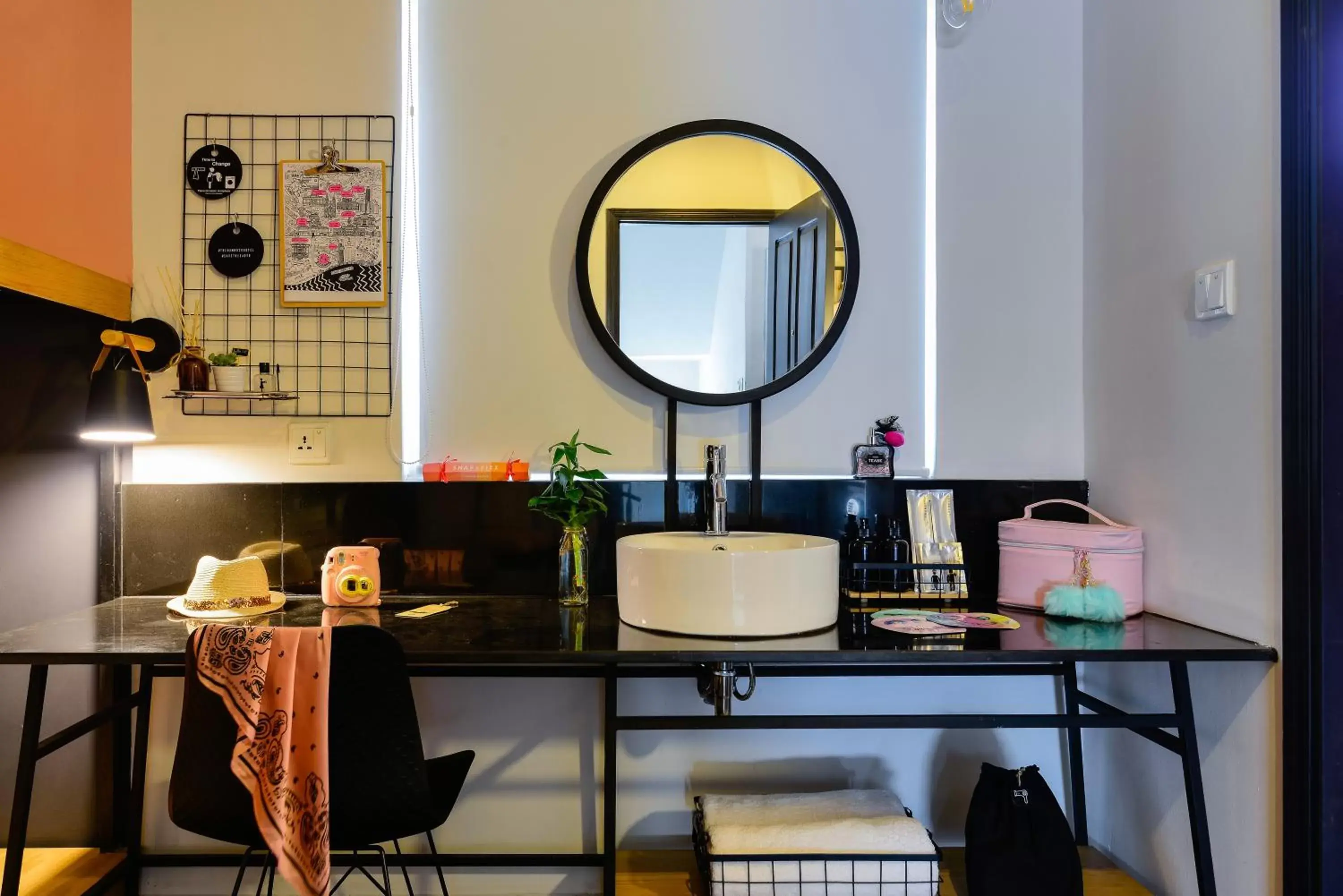 hair dresser, Bathroom in The Hammock Hotel Fine Arts Museum