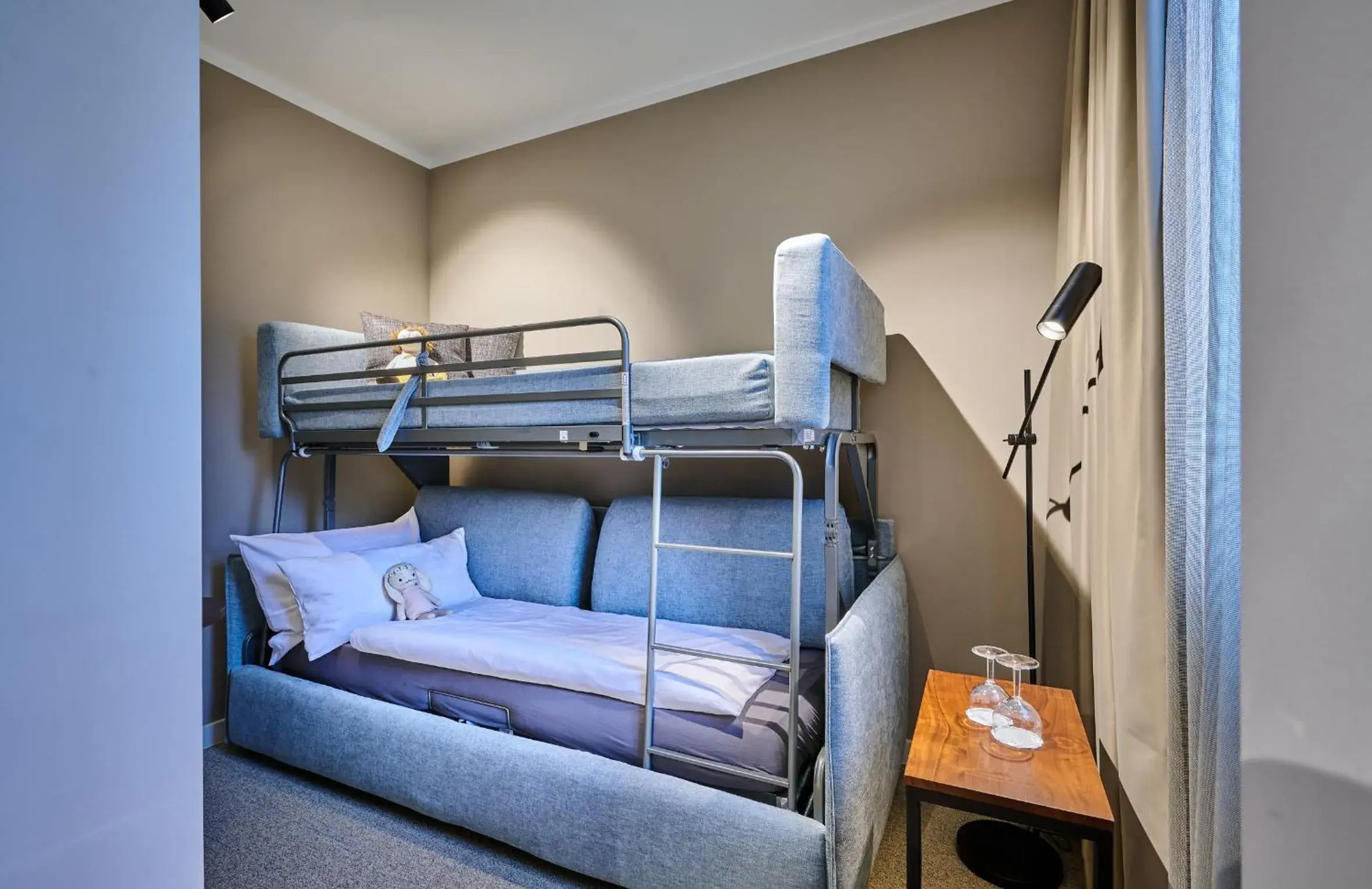 Bed, Bunk Bed in Hotel Westend