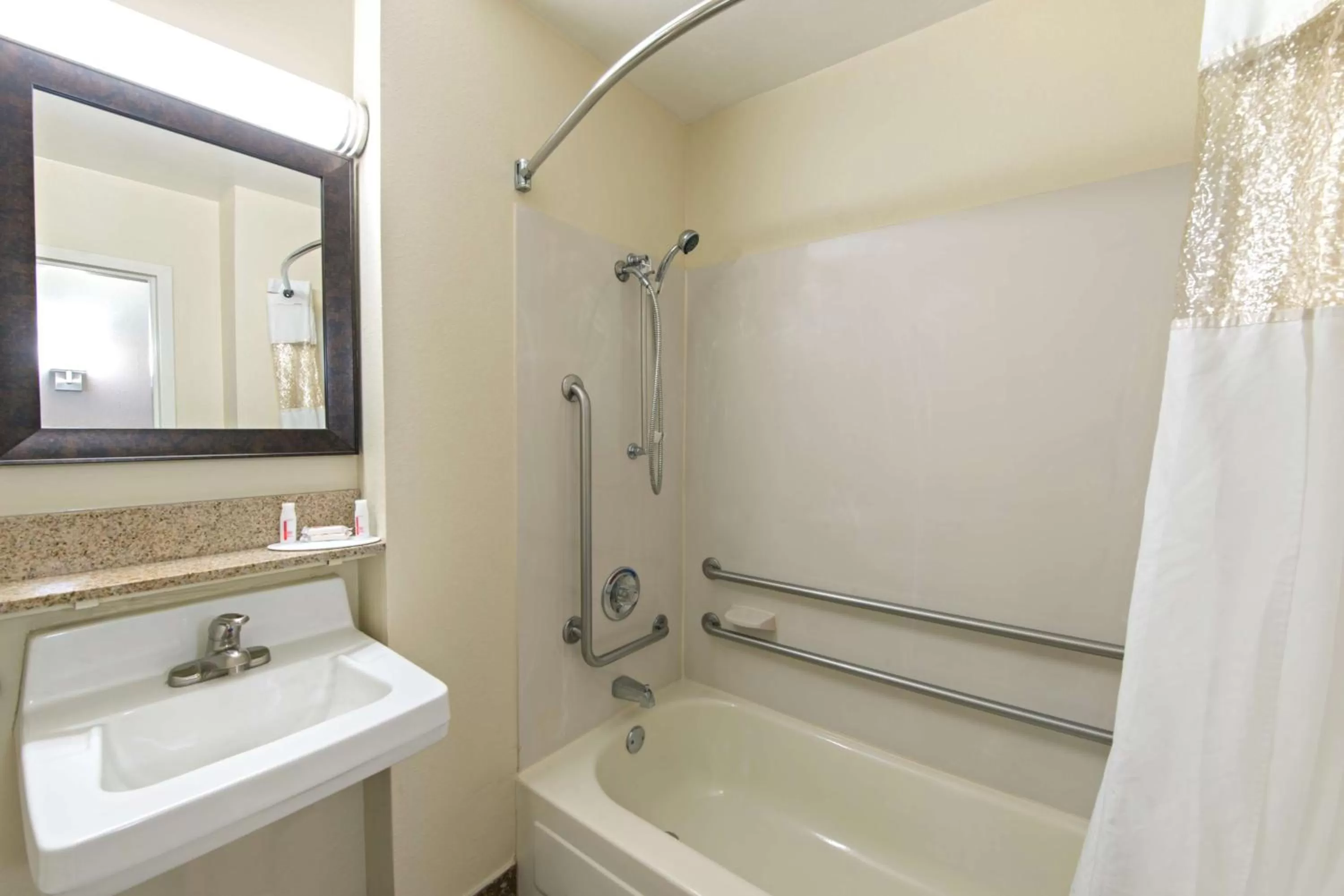 King Room - Mobility Accessible/Non-Smoking in Baymont by Wyndham Louisville East