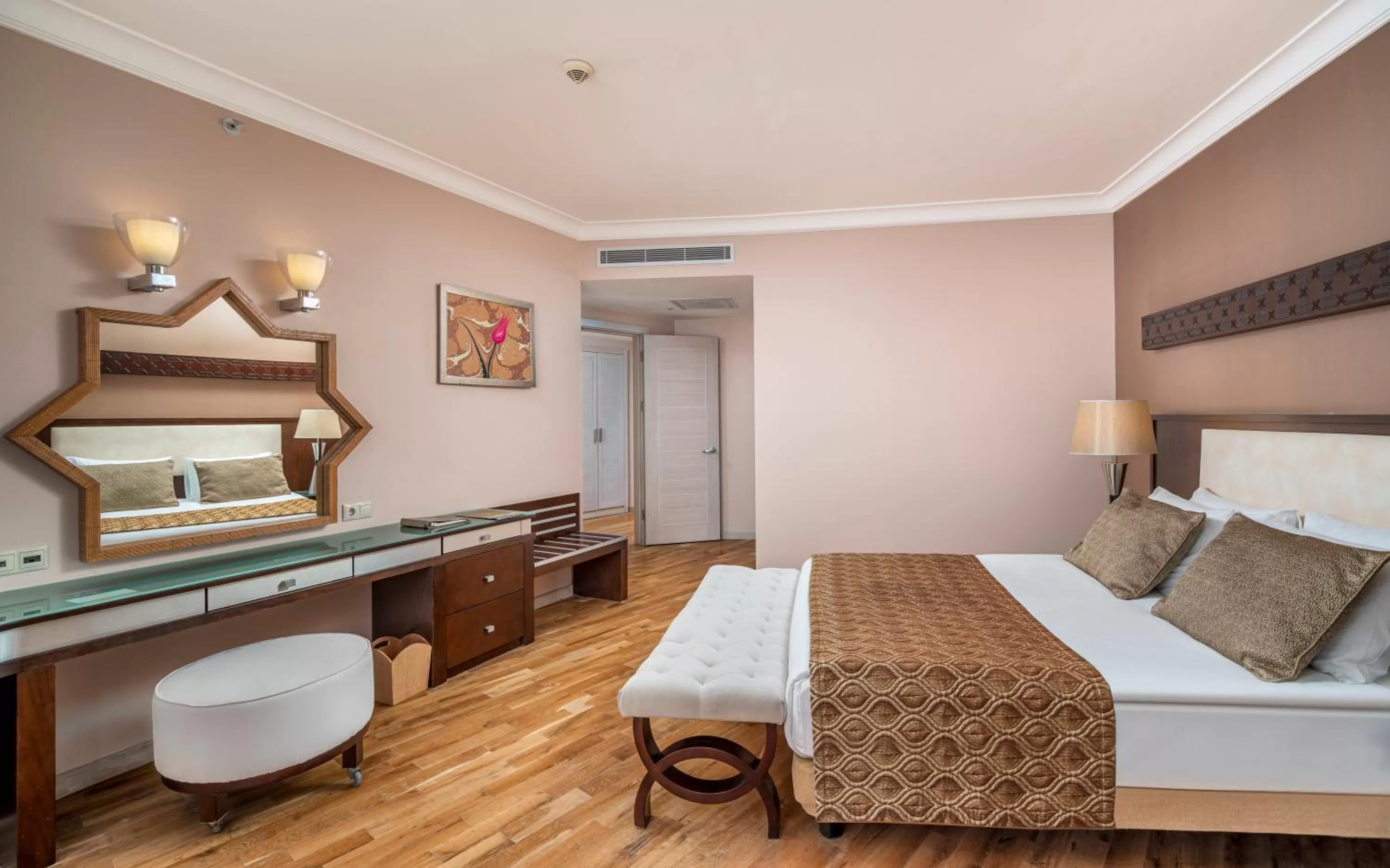 Photo of the whole room, Bed in Mukarnas Spa & Resort Hotel