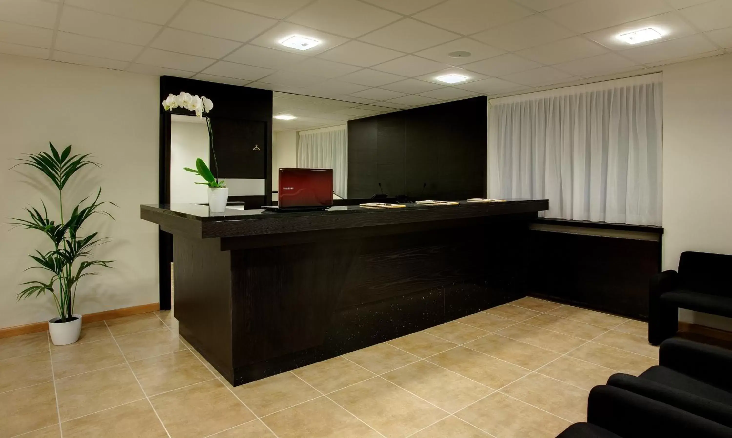 Business facilities, Lobby/Reception in Grand Hotel Presolana