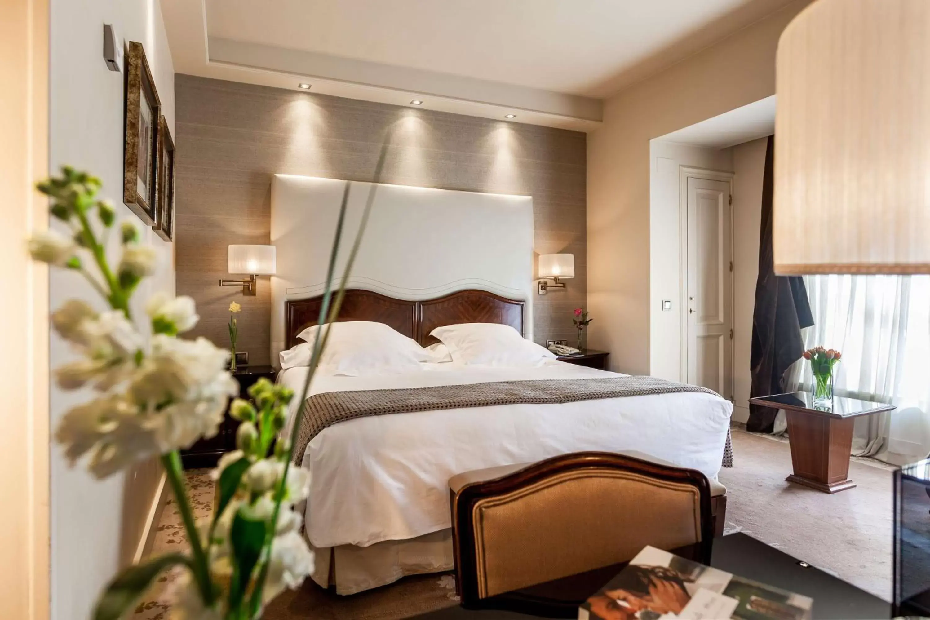 Bedroom, Bed in Wellington Hotel & Spa Madrid