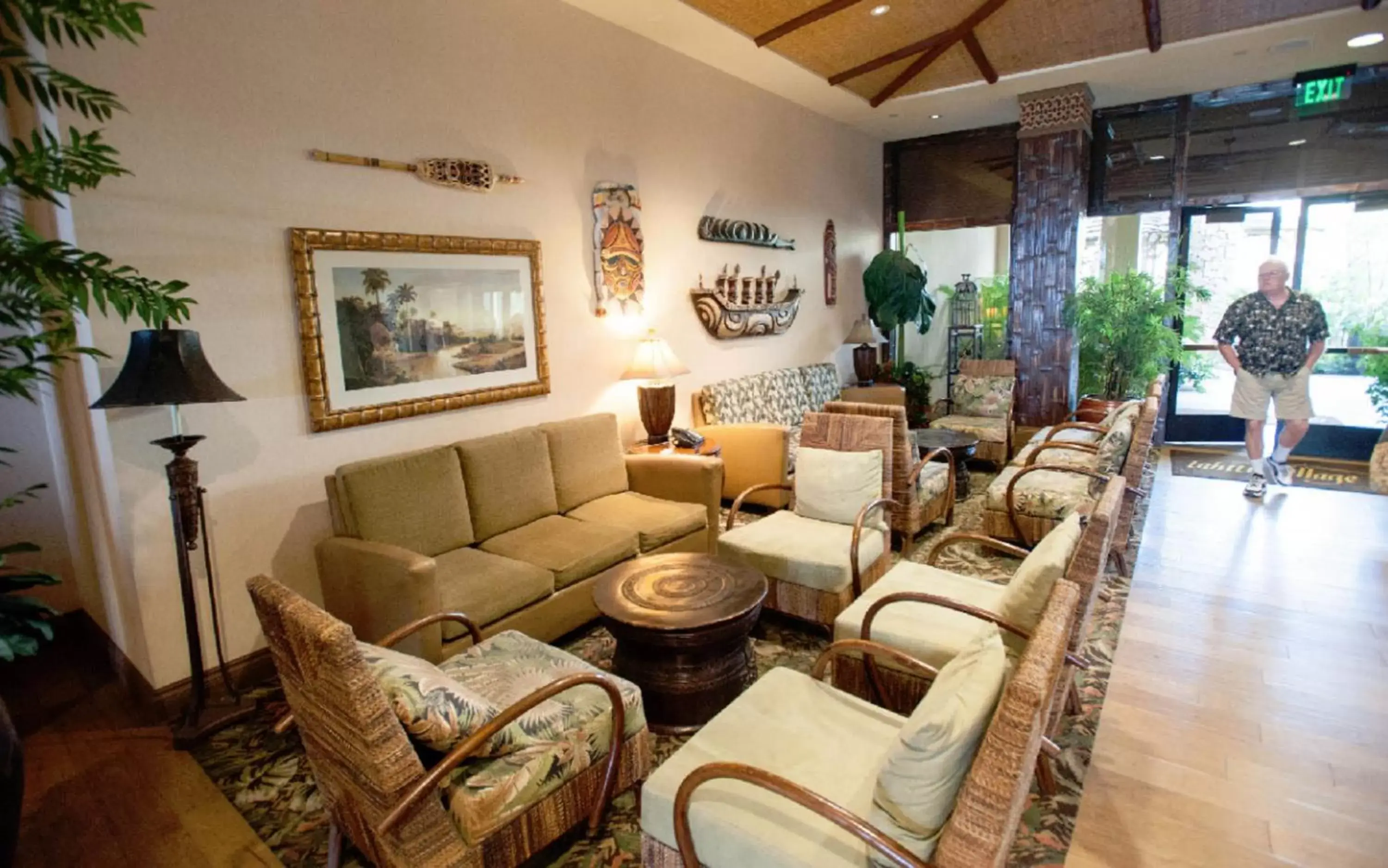 Lobby or reception, Seating Area in Suites at Tahiti Village Resort and Spa-No Resort Fee