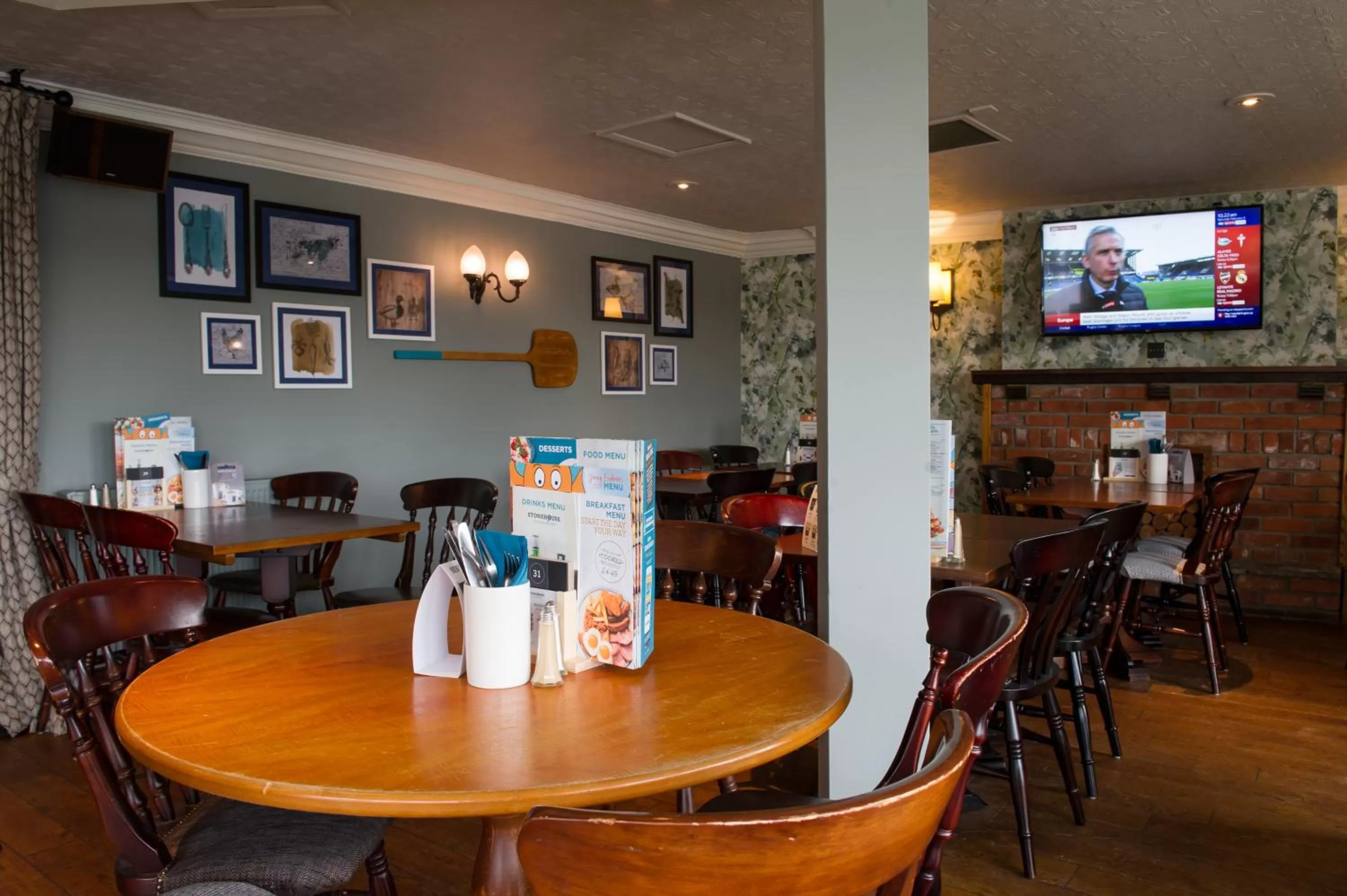 Restaurant/places to eat in The Town House by Innkeeper's Collection