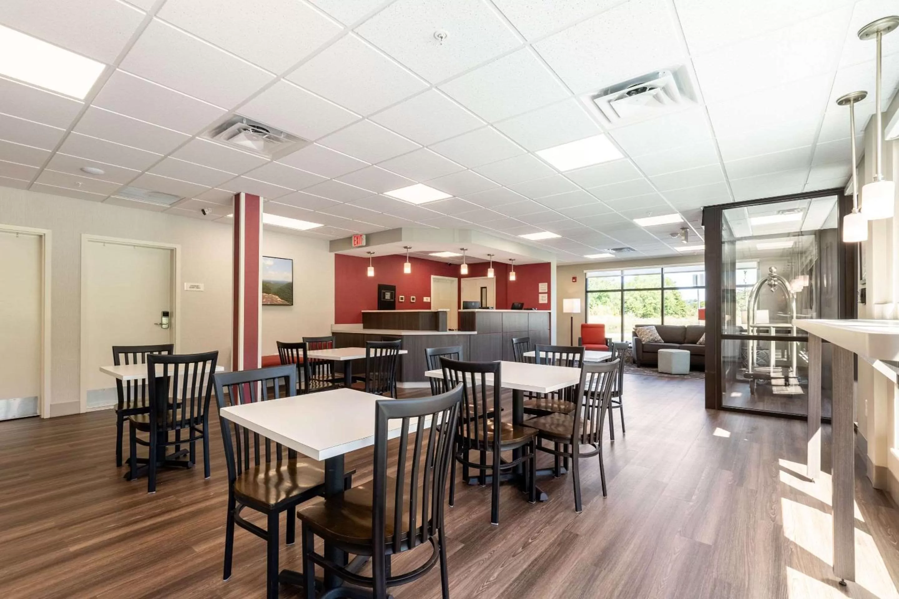 Restaurant/places to eat in Econo Lodge